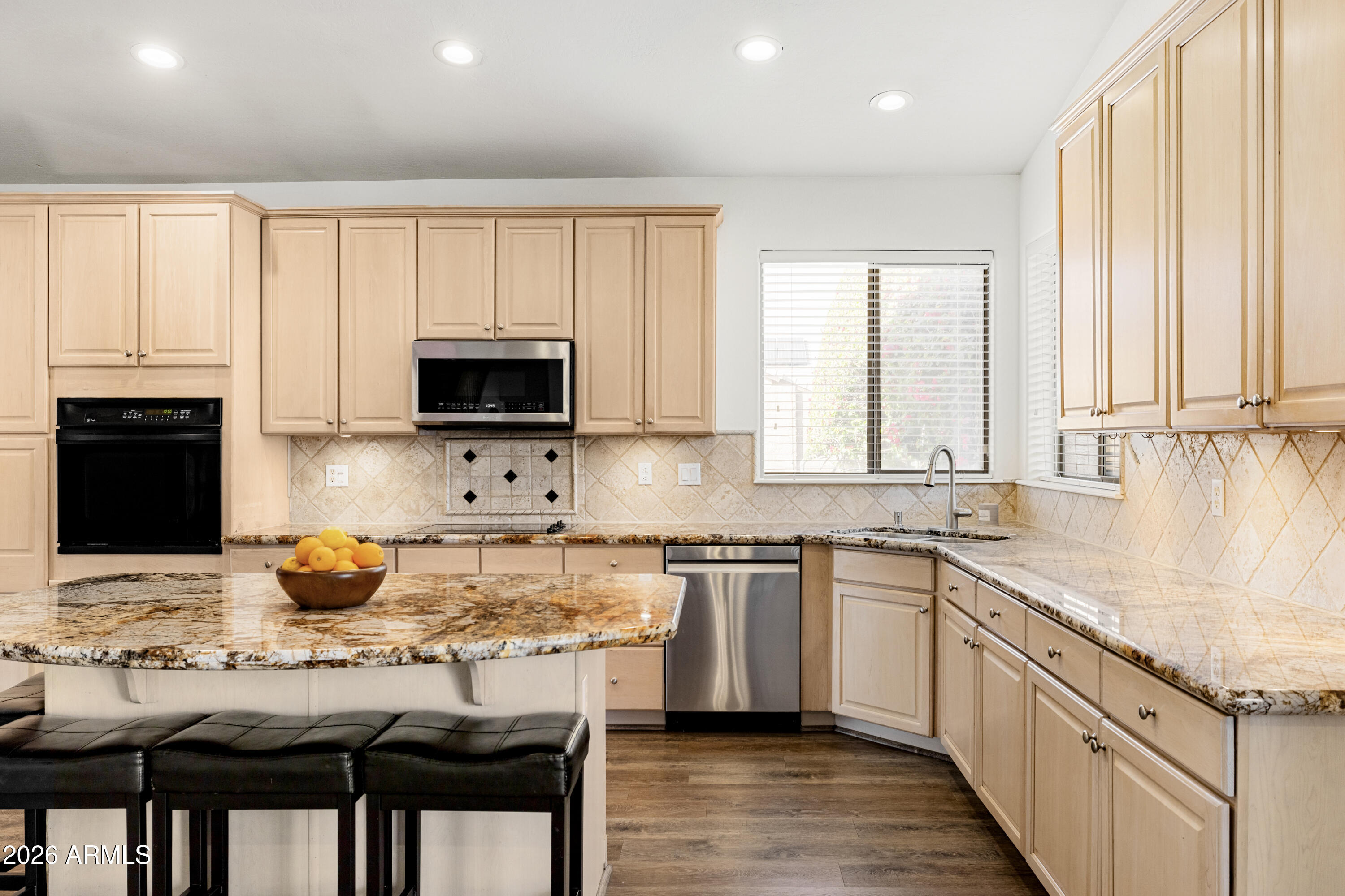 7042 W MORNING DOVE Drive