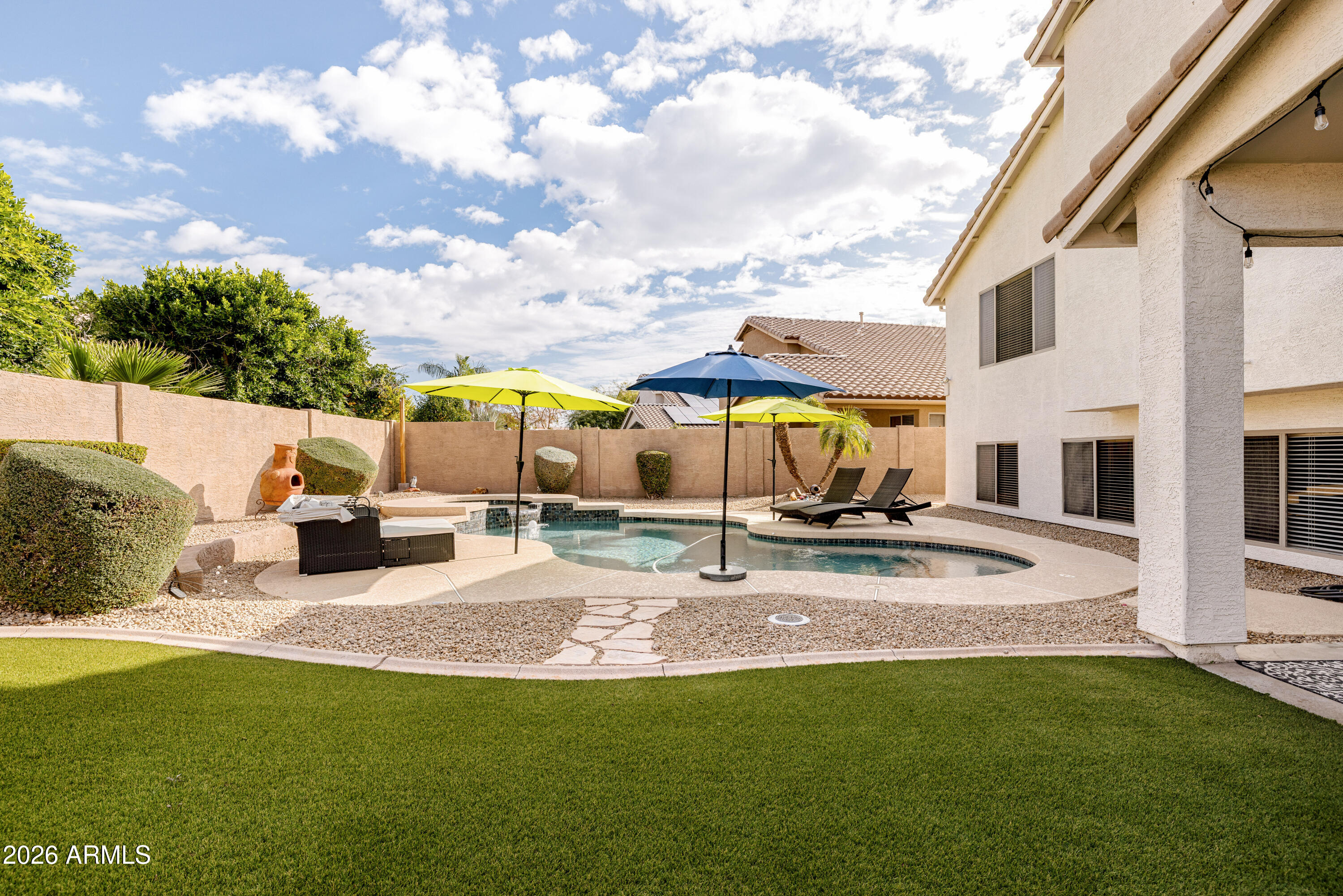 7042 W MORNING DOVE Drive