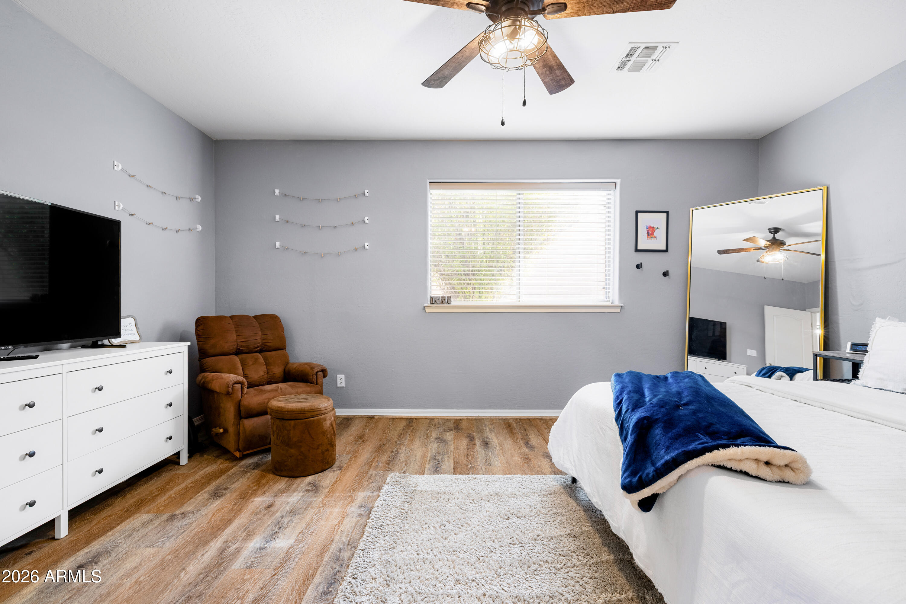 7042 W MORNING DOVE Drive