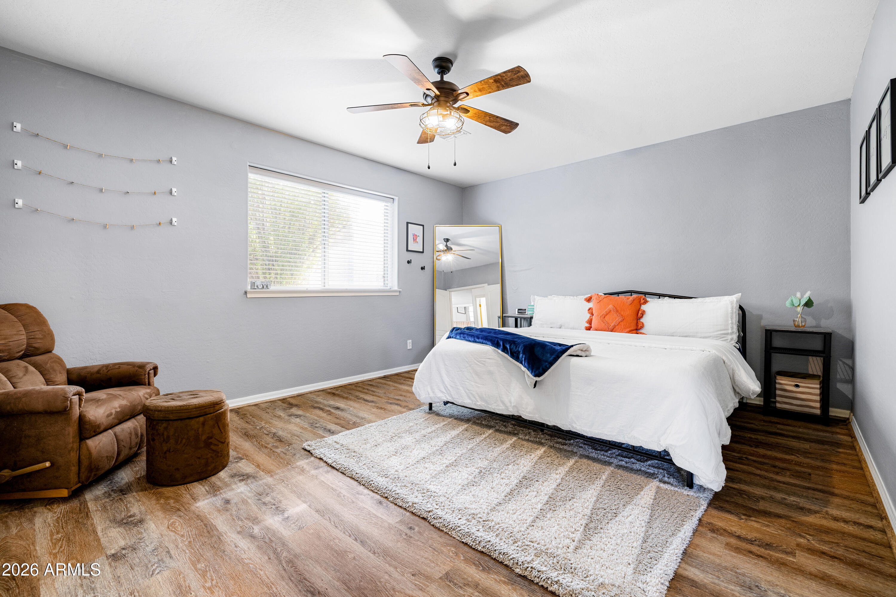 7042 W MORNING DOVE Drive