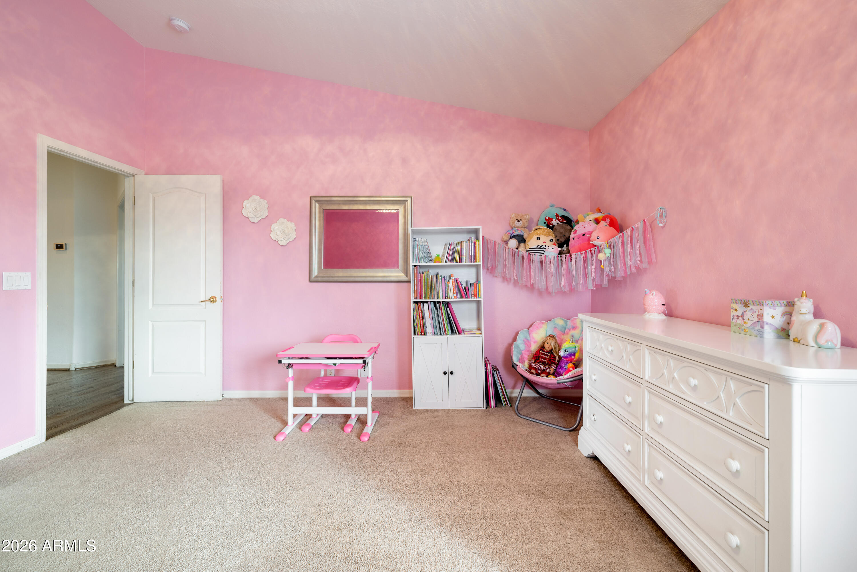 7042 W MORNING DOVE Drive