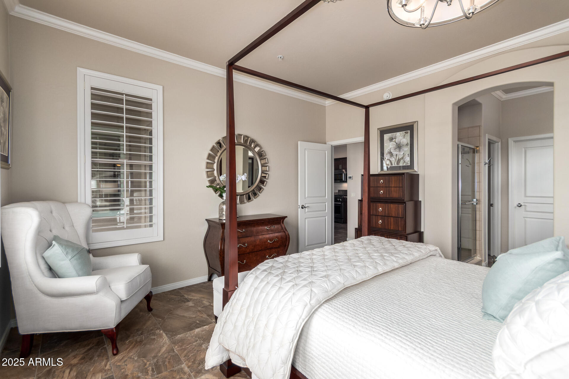 19475 N GRAYHAWK Drive 2121