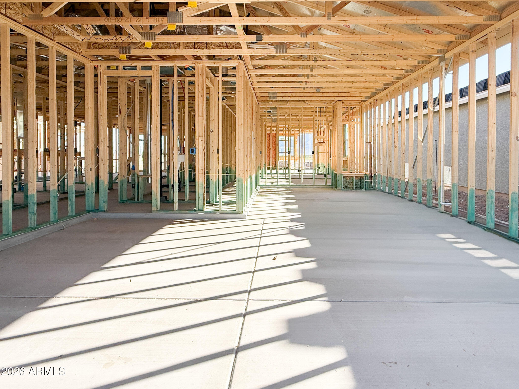 9525 W TAMARISK Avenue