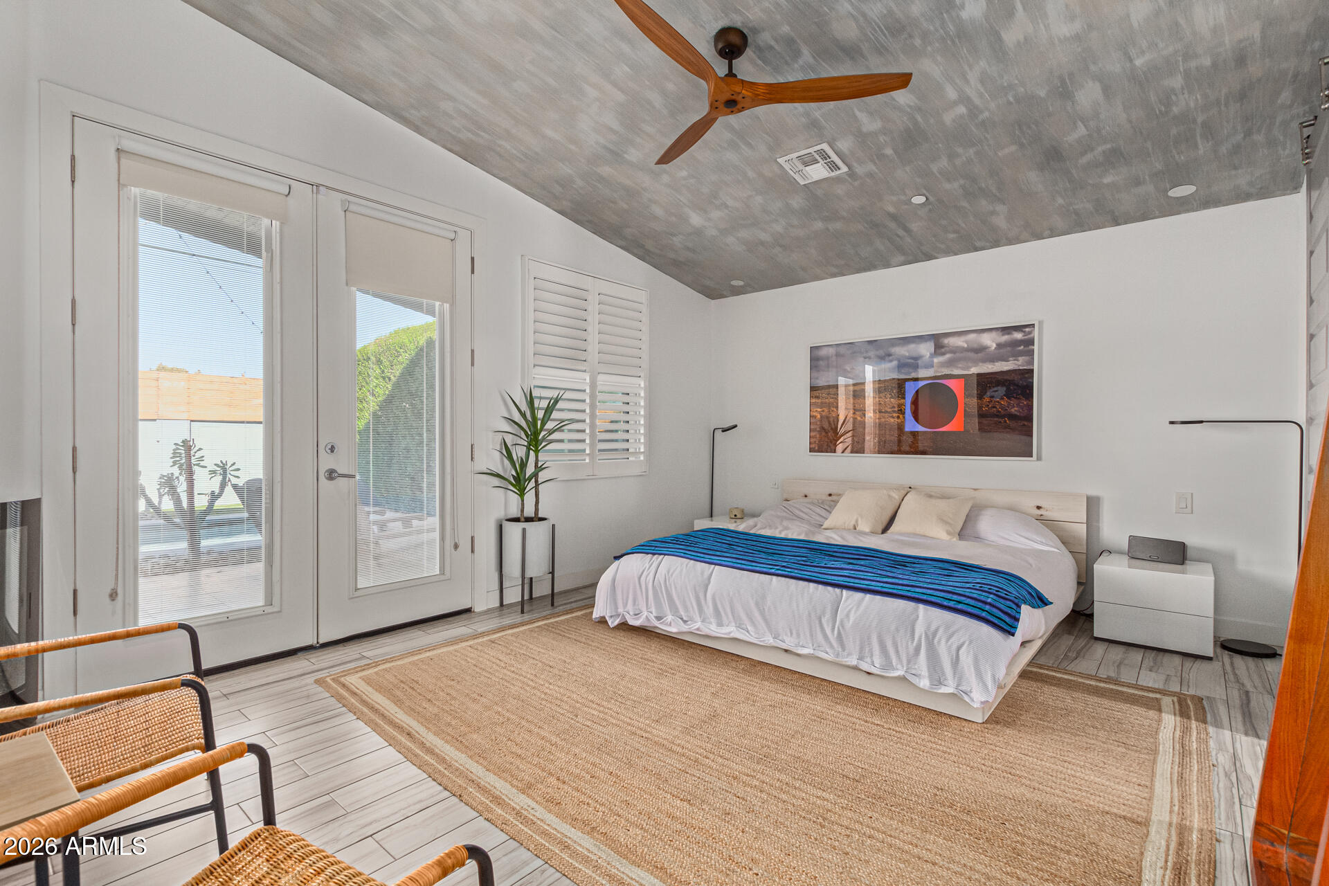 8302 E HEATHERBRAE Drive