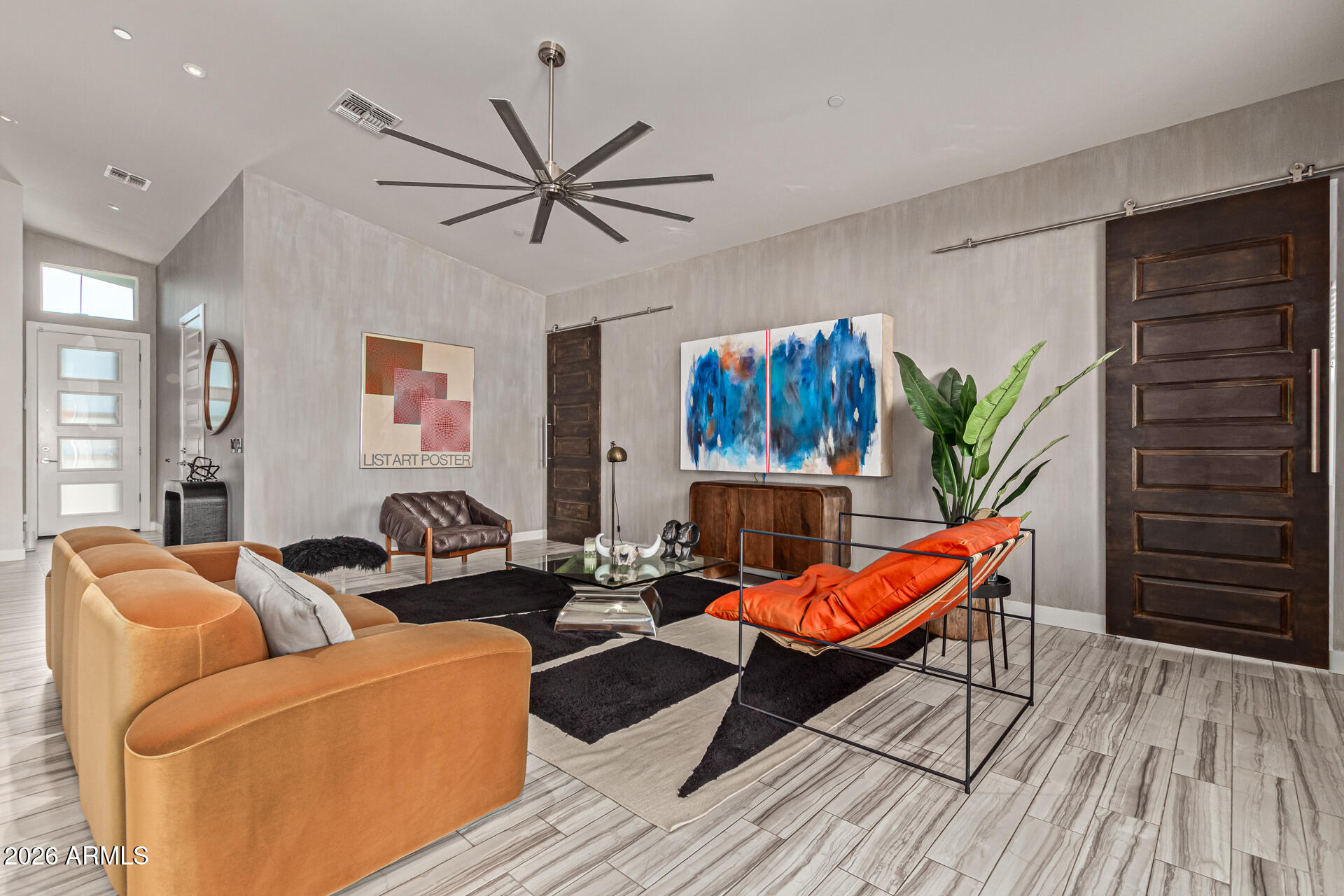 8302 E HEATHERBRAE Drive