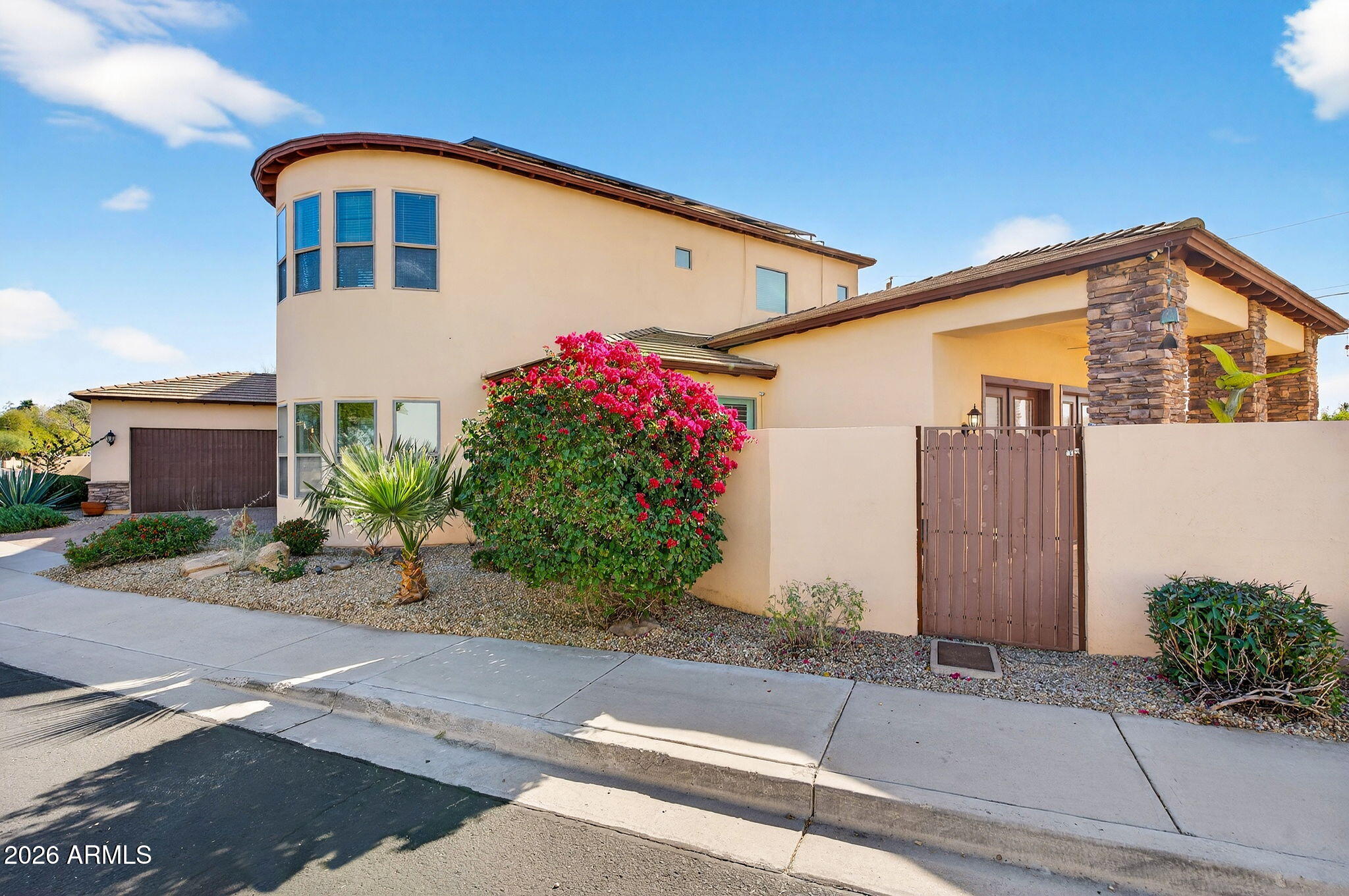 1343 E LUPINE Avenue