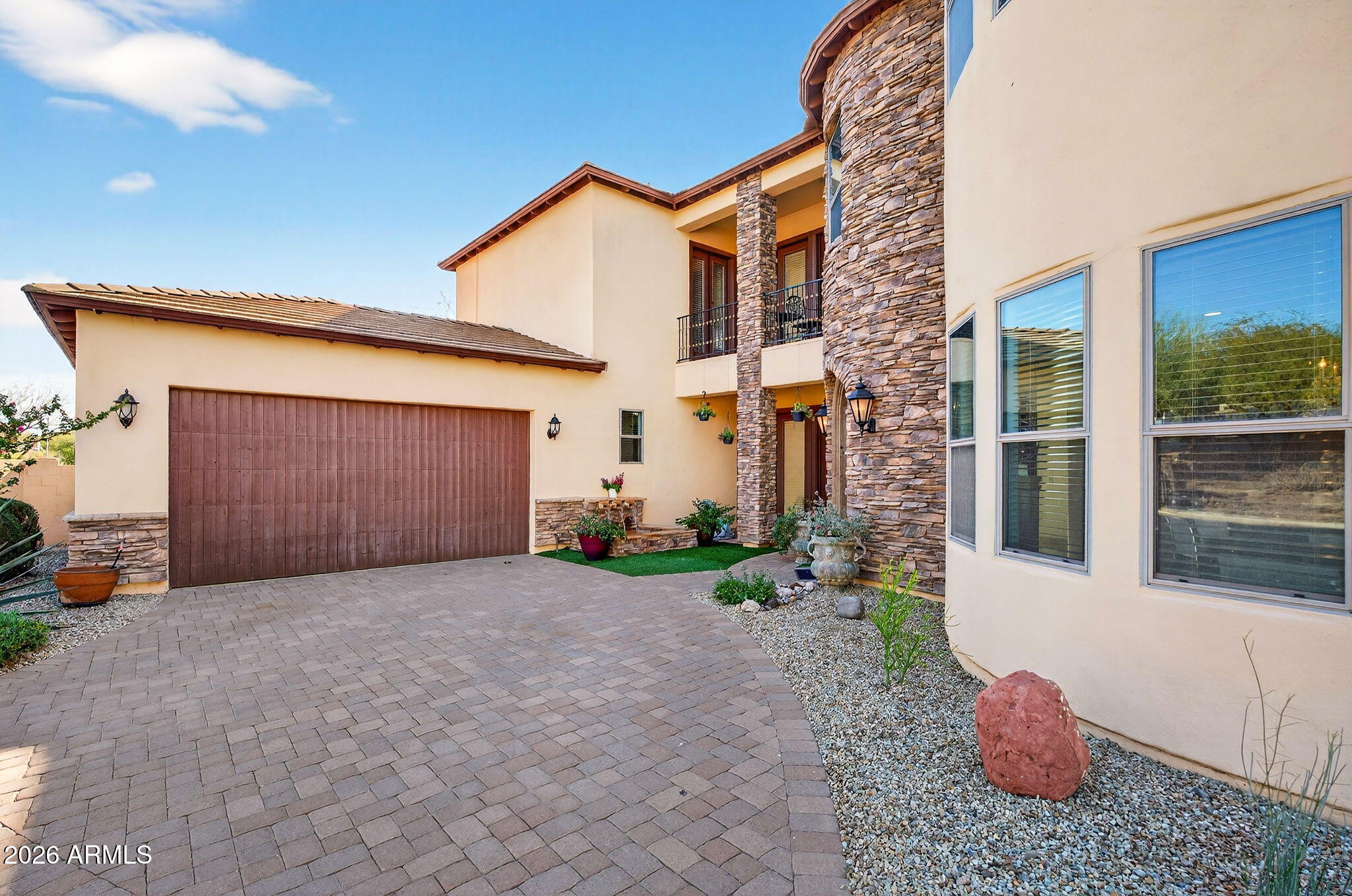 1343 E LUPINE Avenue