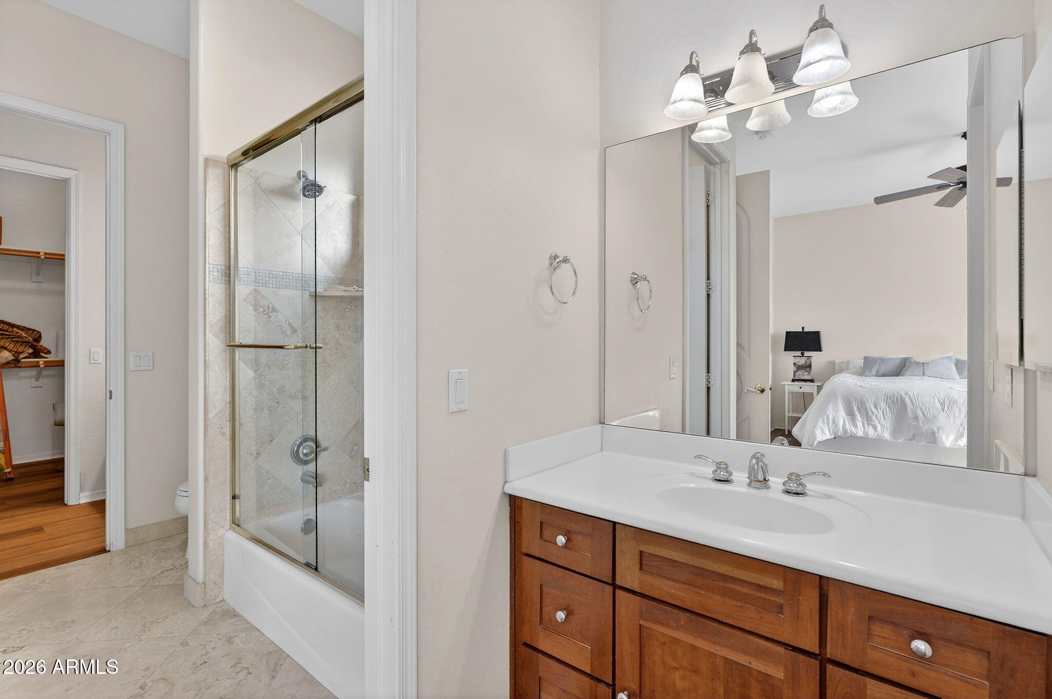 1343 E LUPINE Avenue