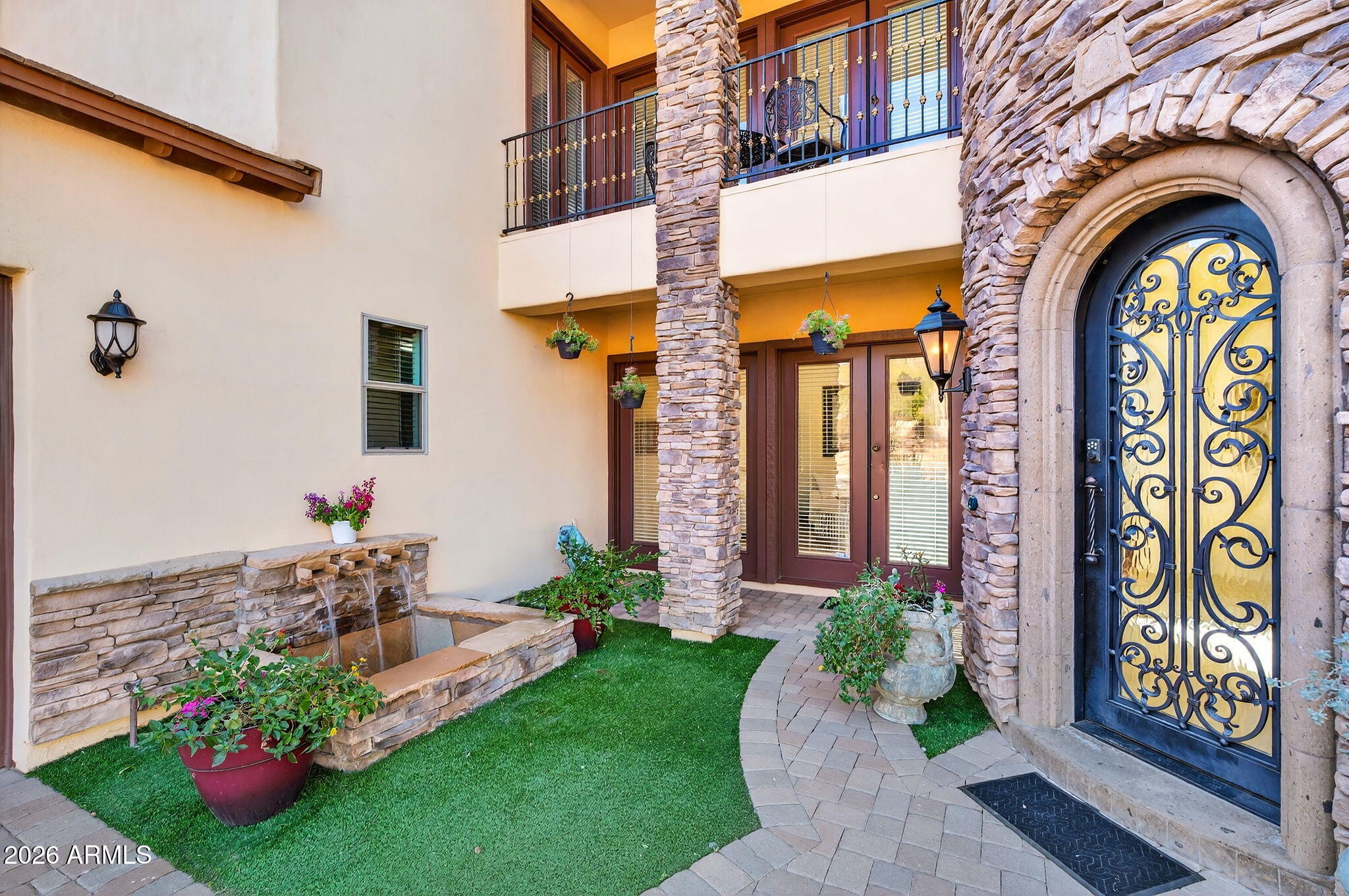 1343 E LUPINE Avenue