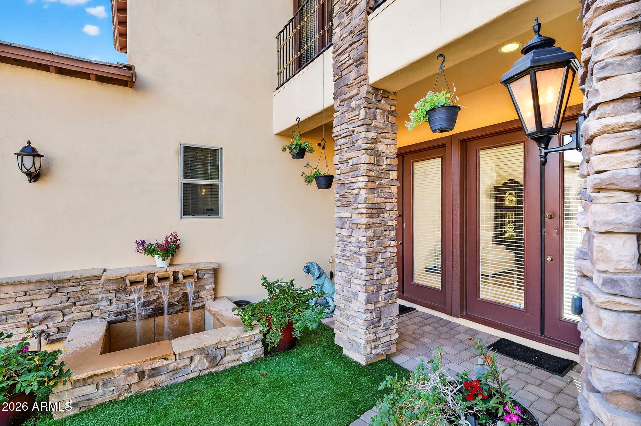 1343 E LUPINE Avenue