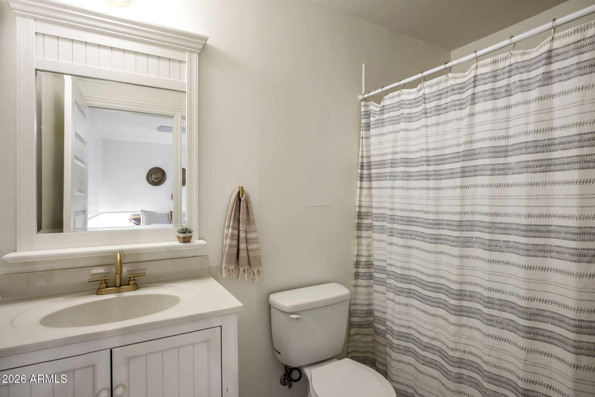 29 W WILSHIRE Drive