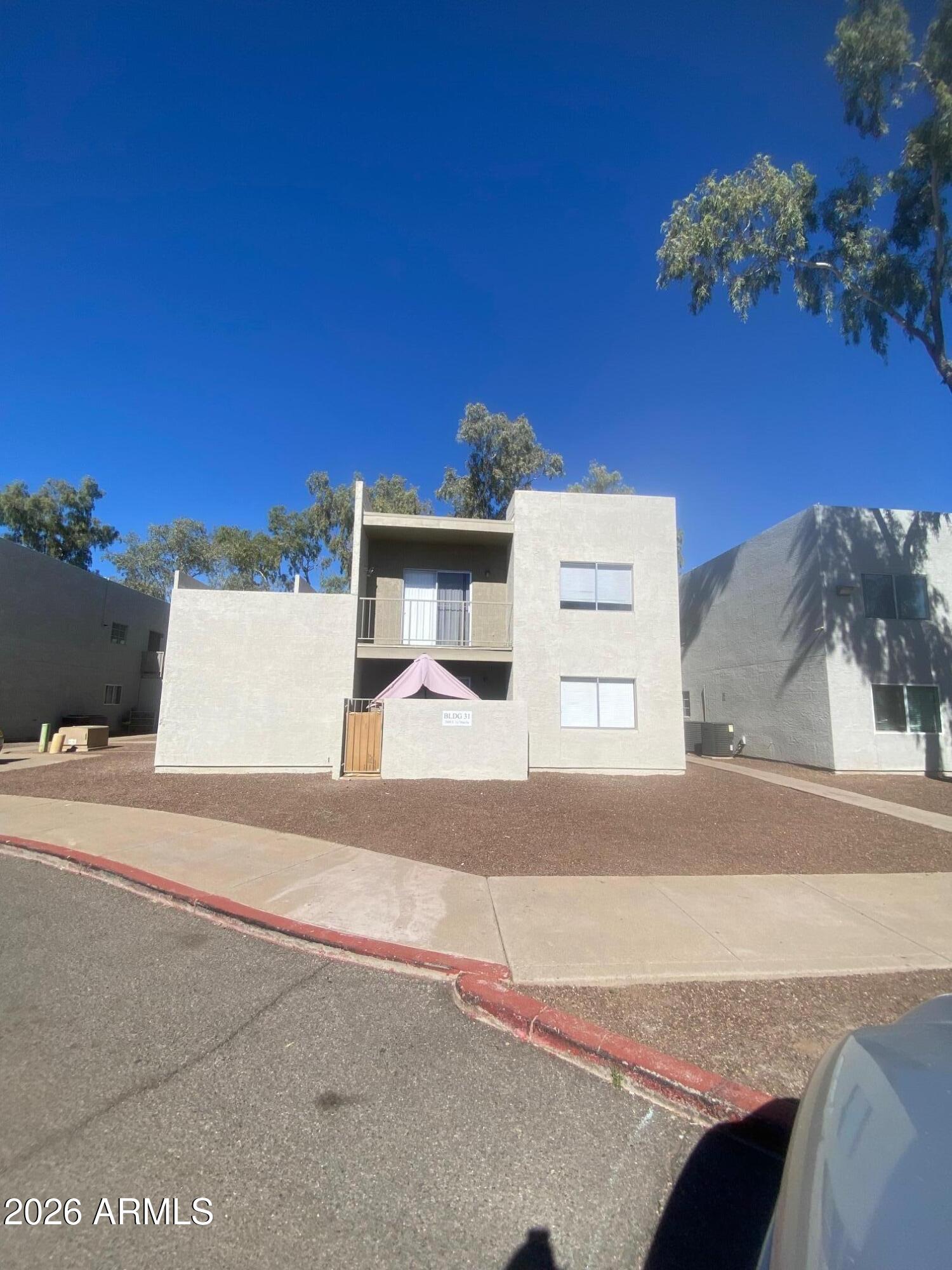 2808 E LE MARCHE Avenue