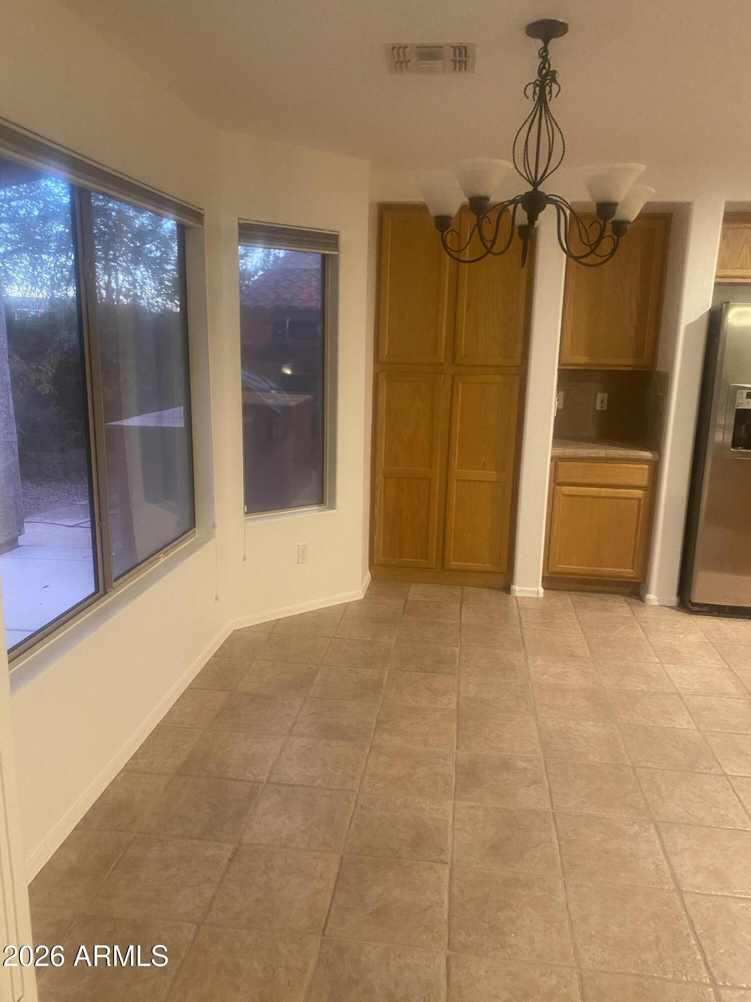 4439 E RED RANGE Way