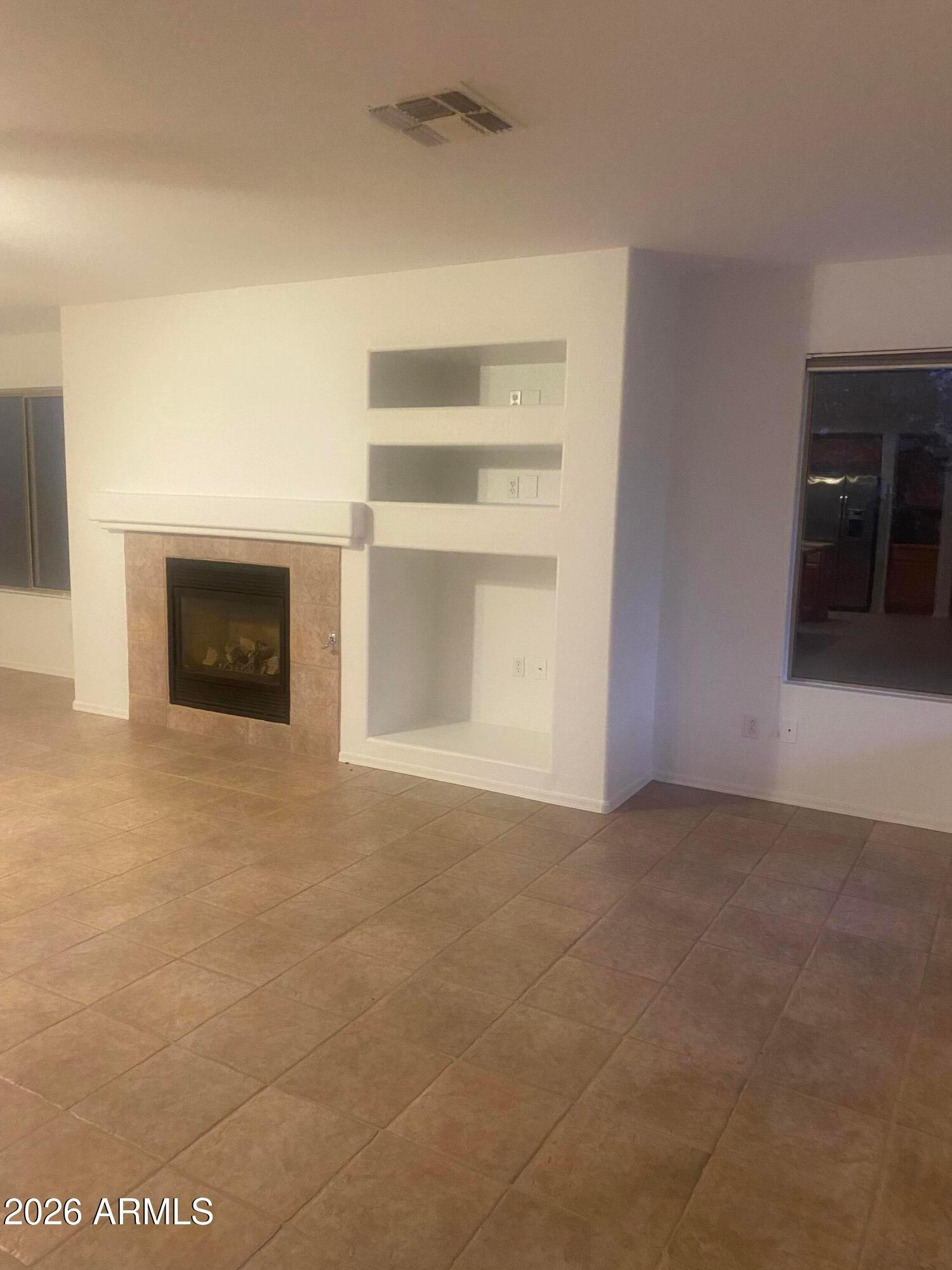 4439 E RED RANGE Way