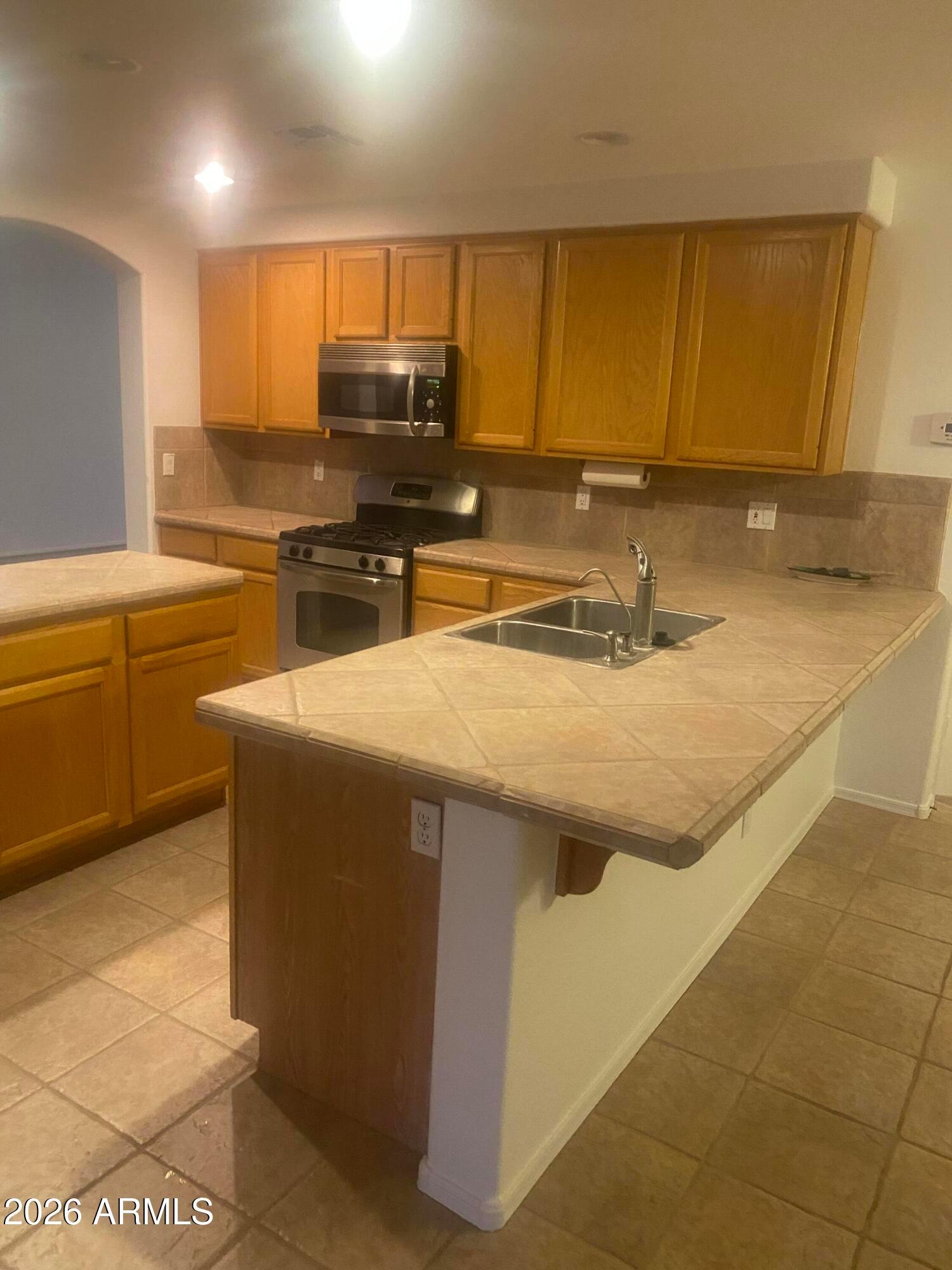 4439 E RED RANGE Way