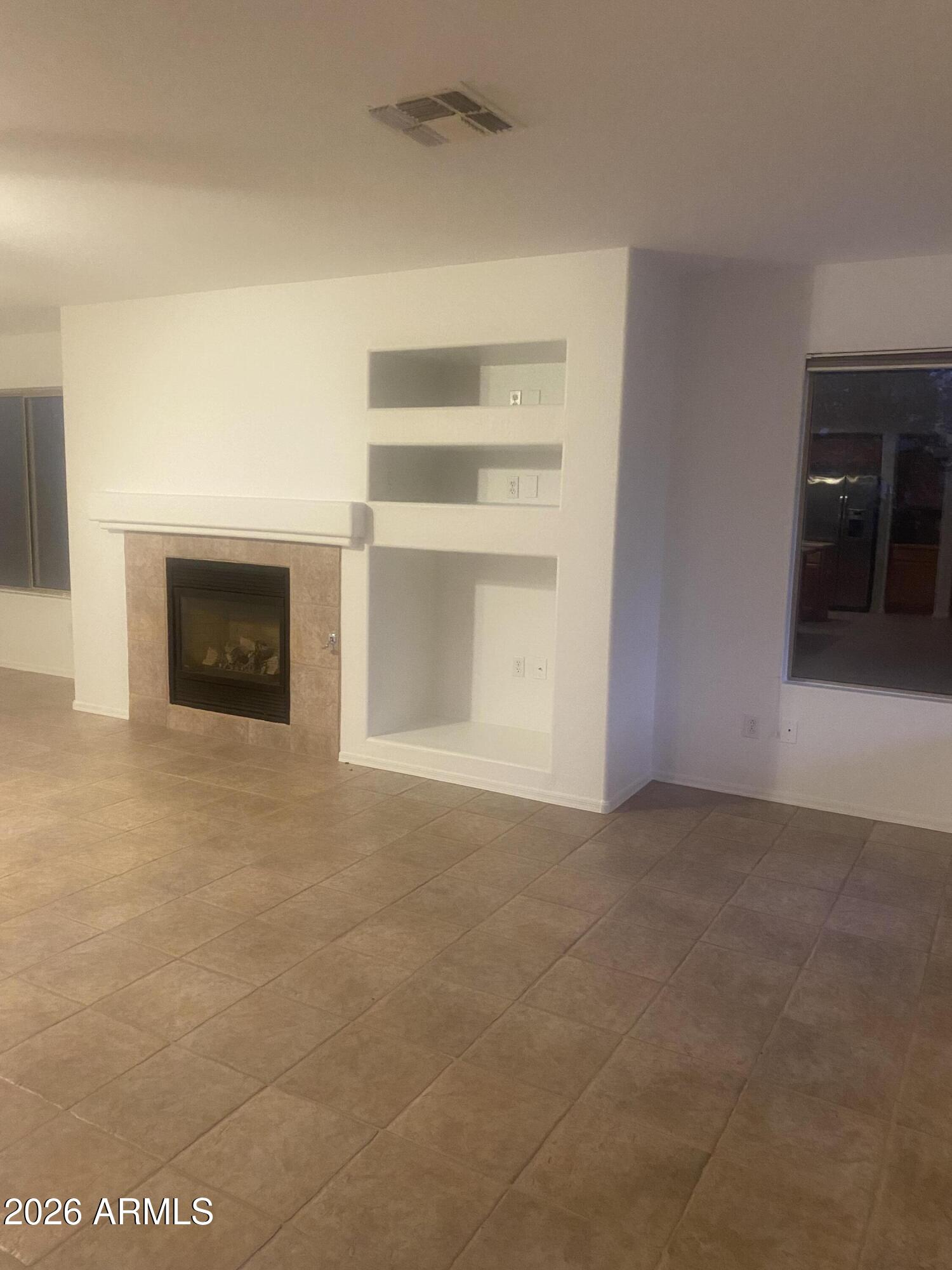 4439 E RED RANGE Way