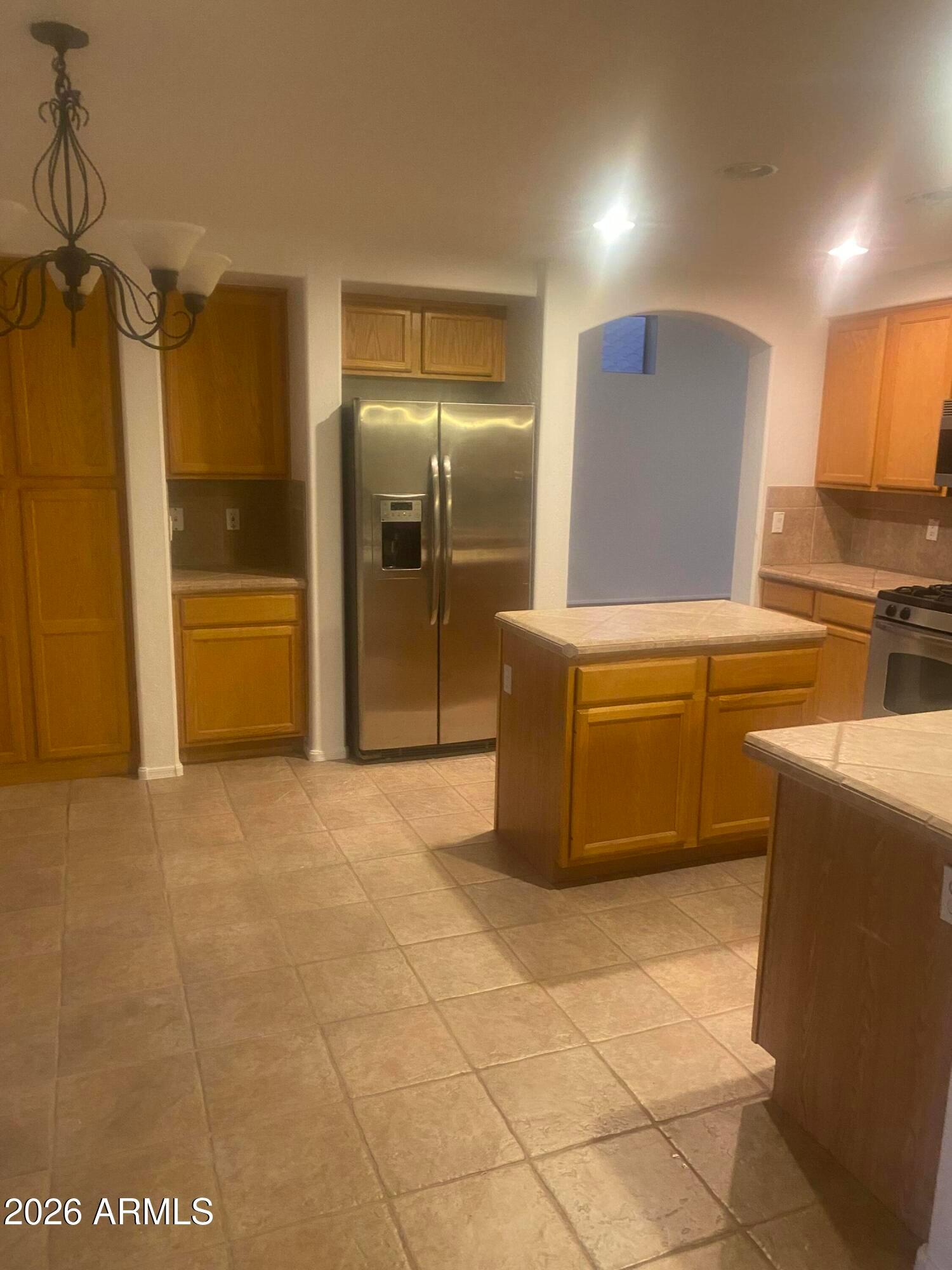 4439 E RED RANGE Way