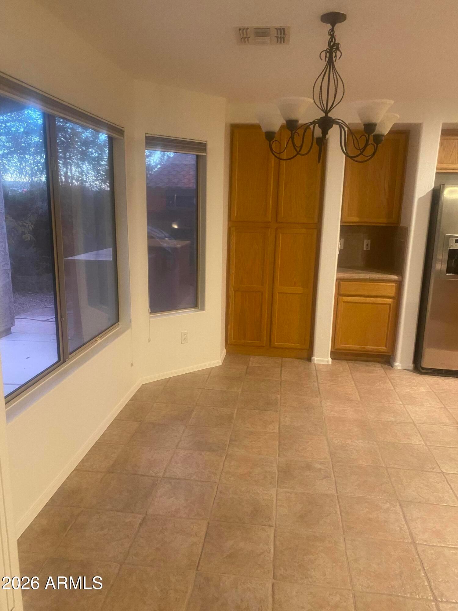 4439 E RED RANGE Way