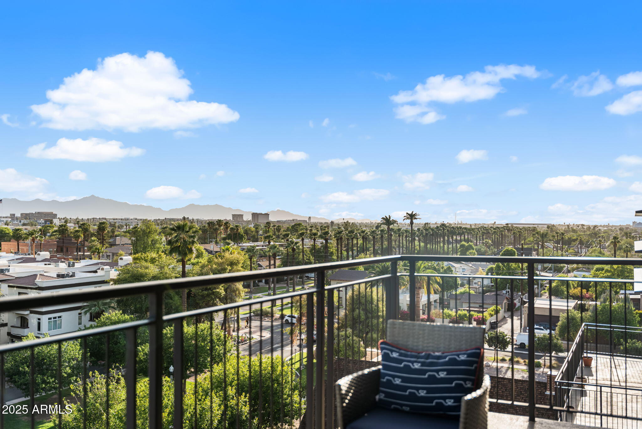 208 W PORTLAND Street 662