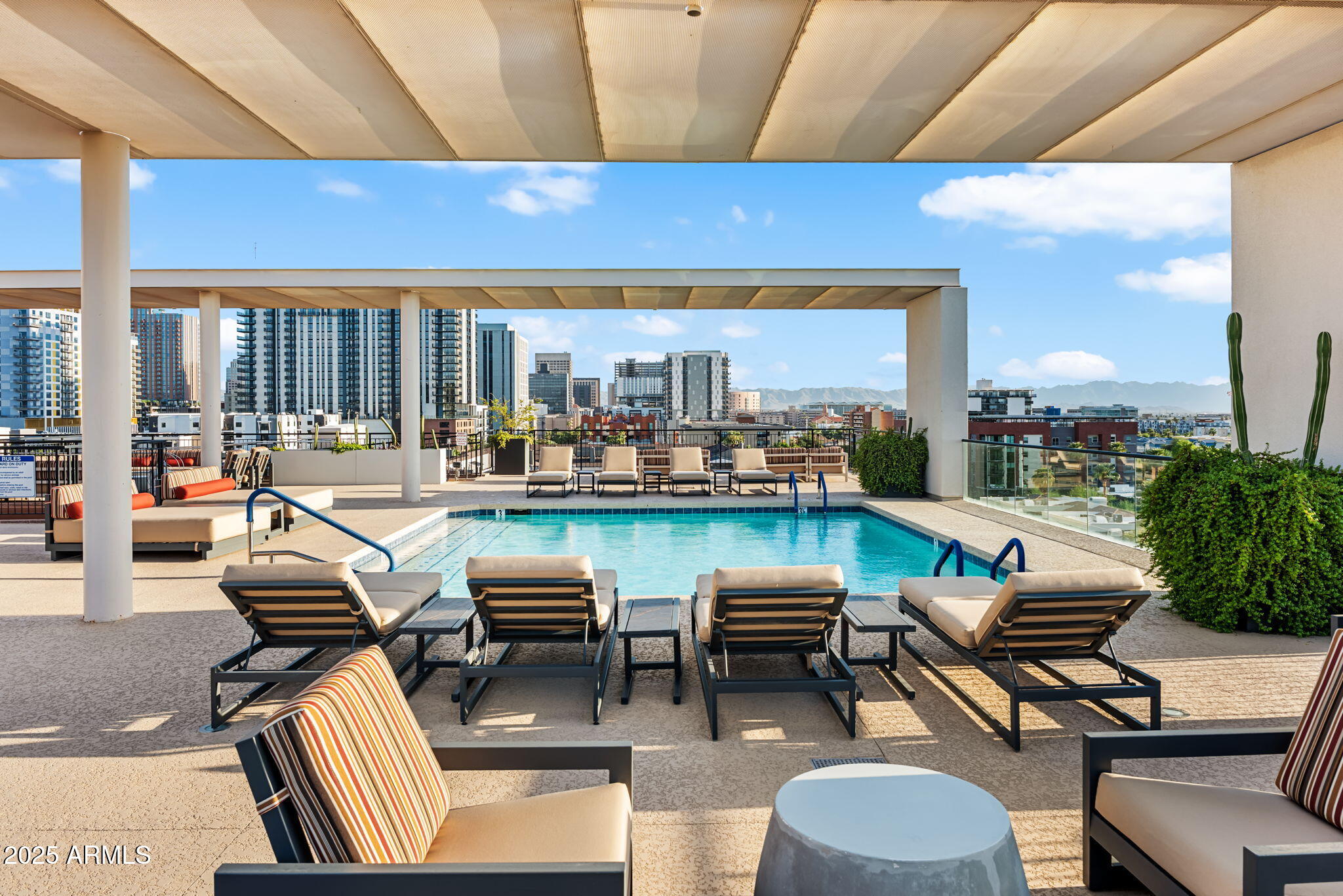 208 W PORTLAND Street 662