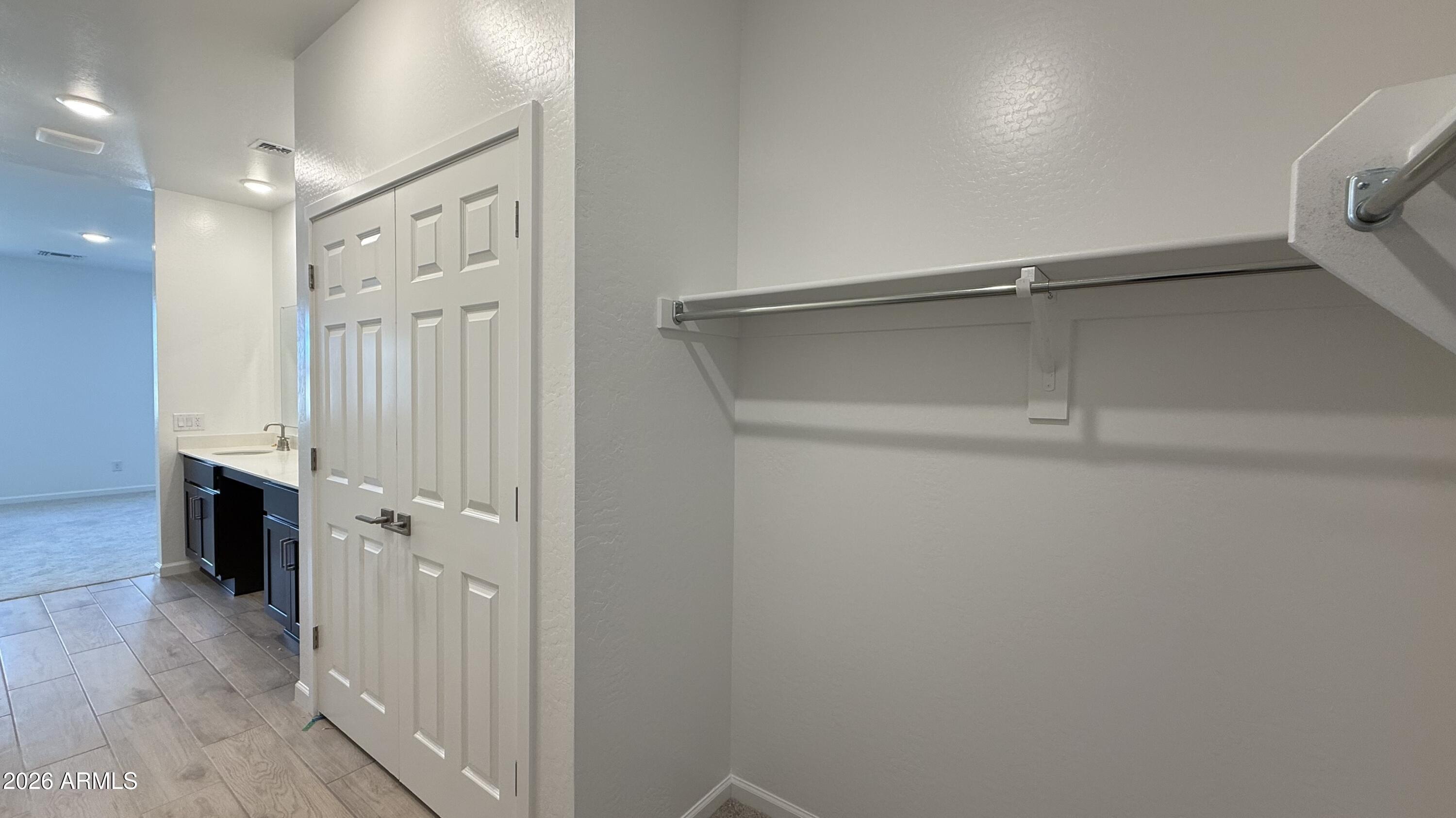 47652 W KENNER Drive