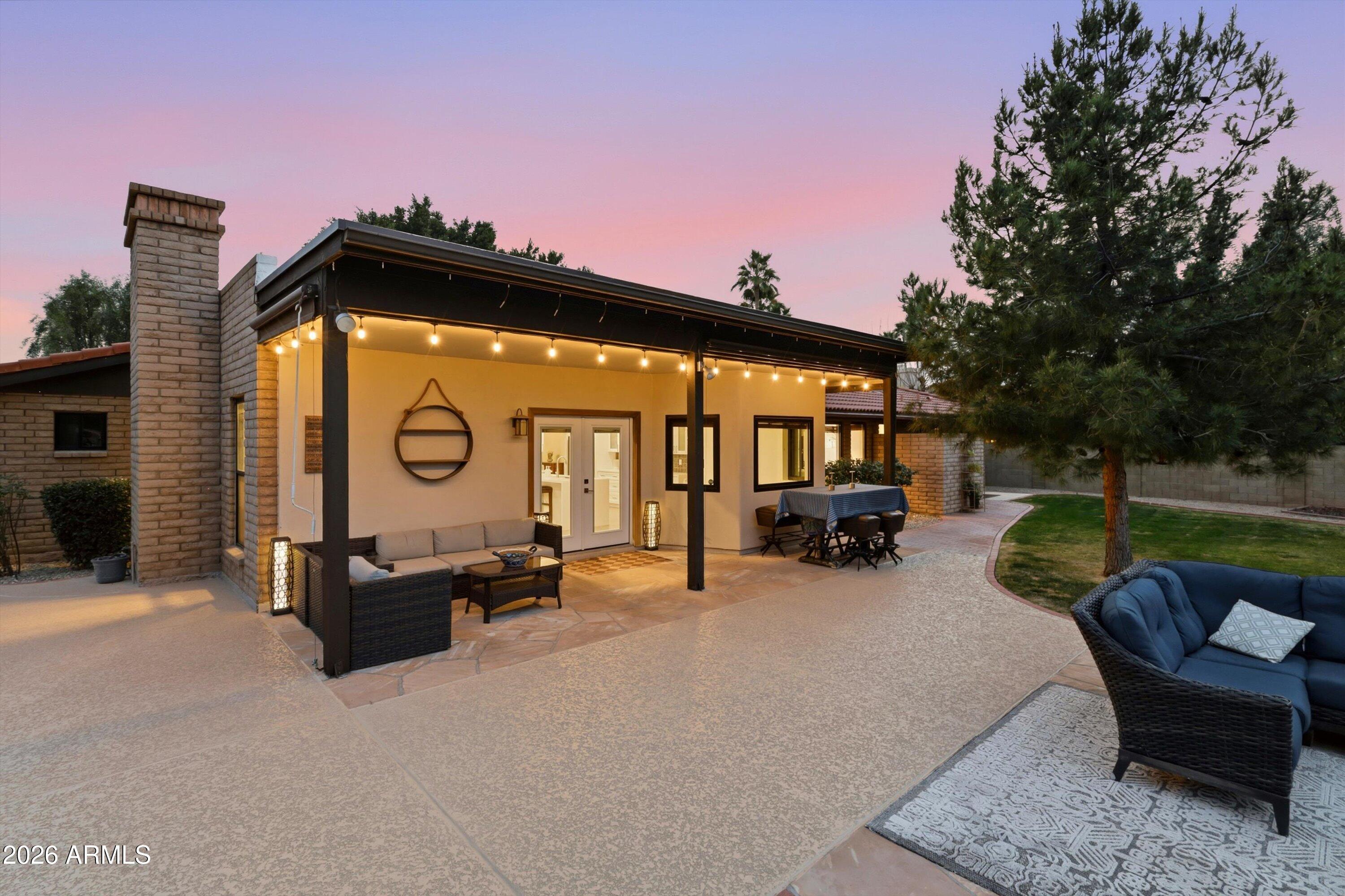 5234 E PARADISE Drive