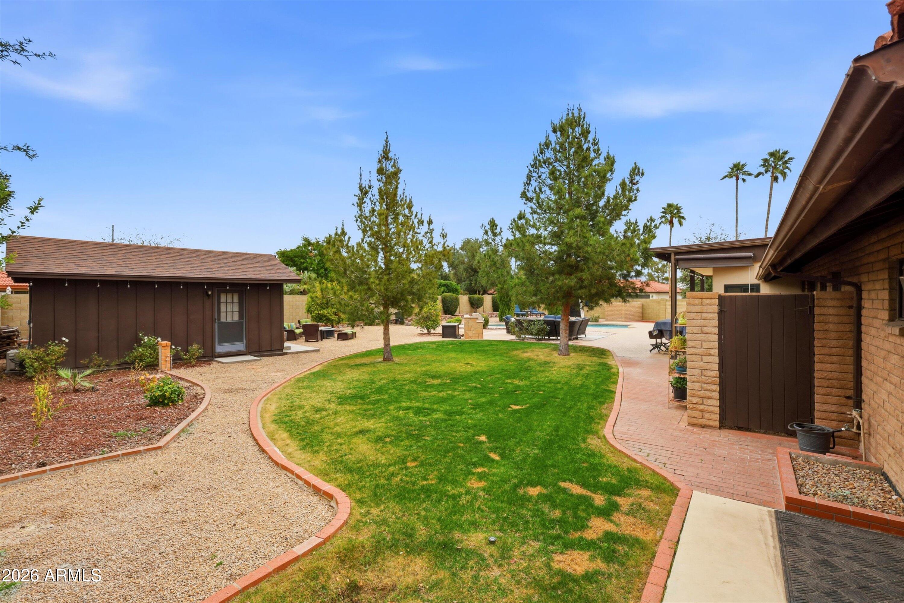 5234 E PARADISE Drive