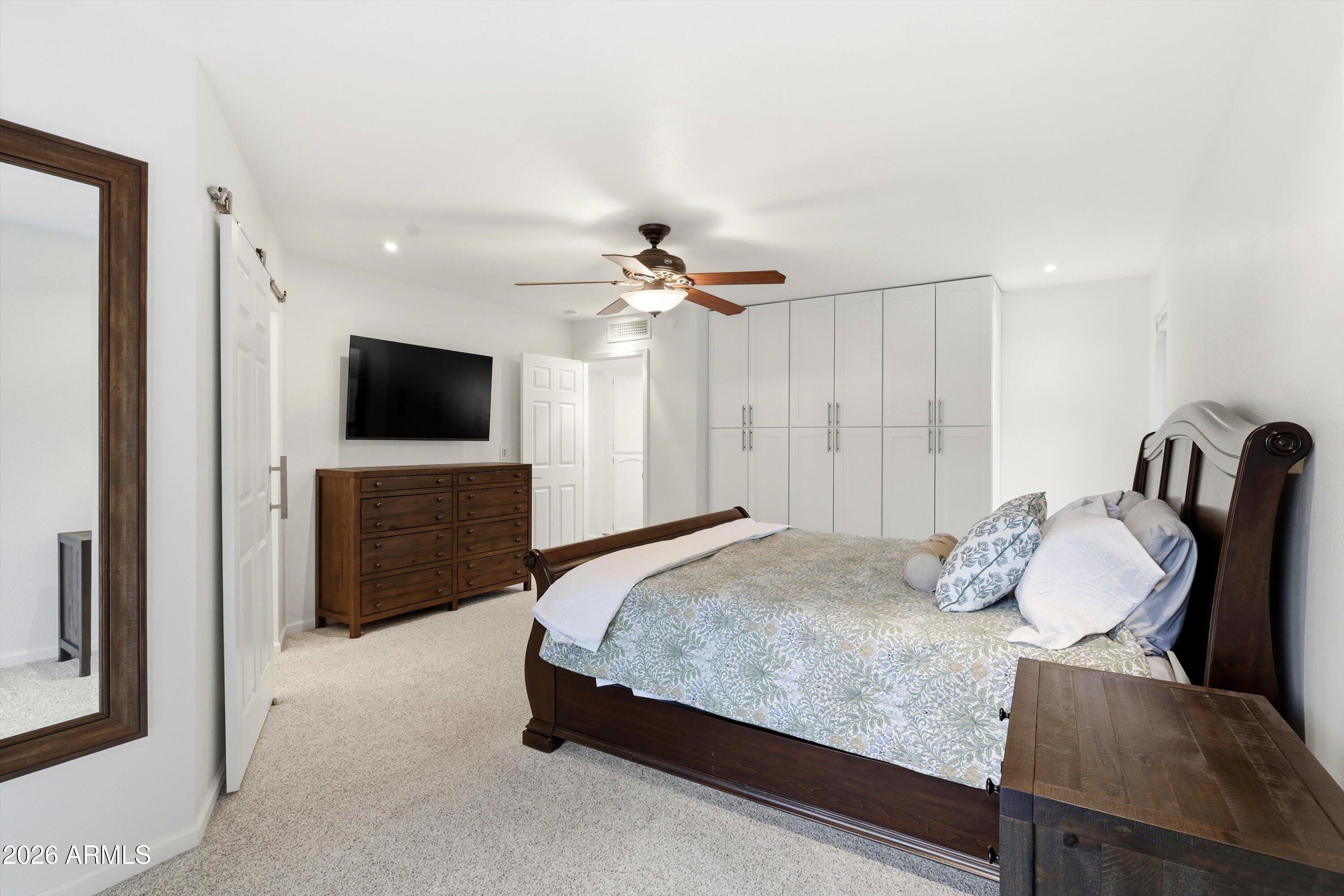 5234 E PARADISE Drive