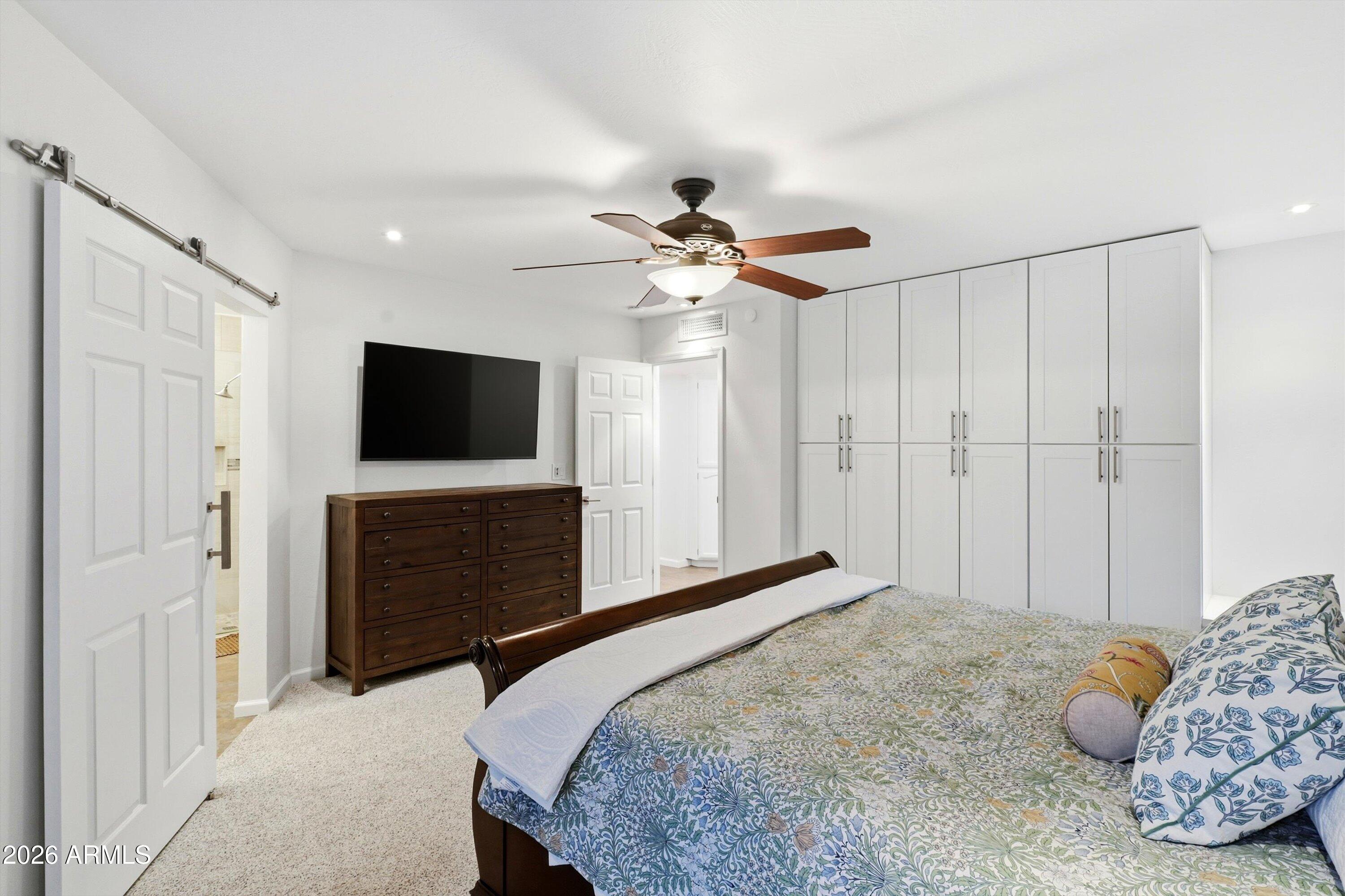 5234 E PARADISE Drive