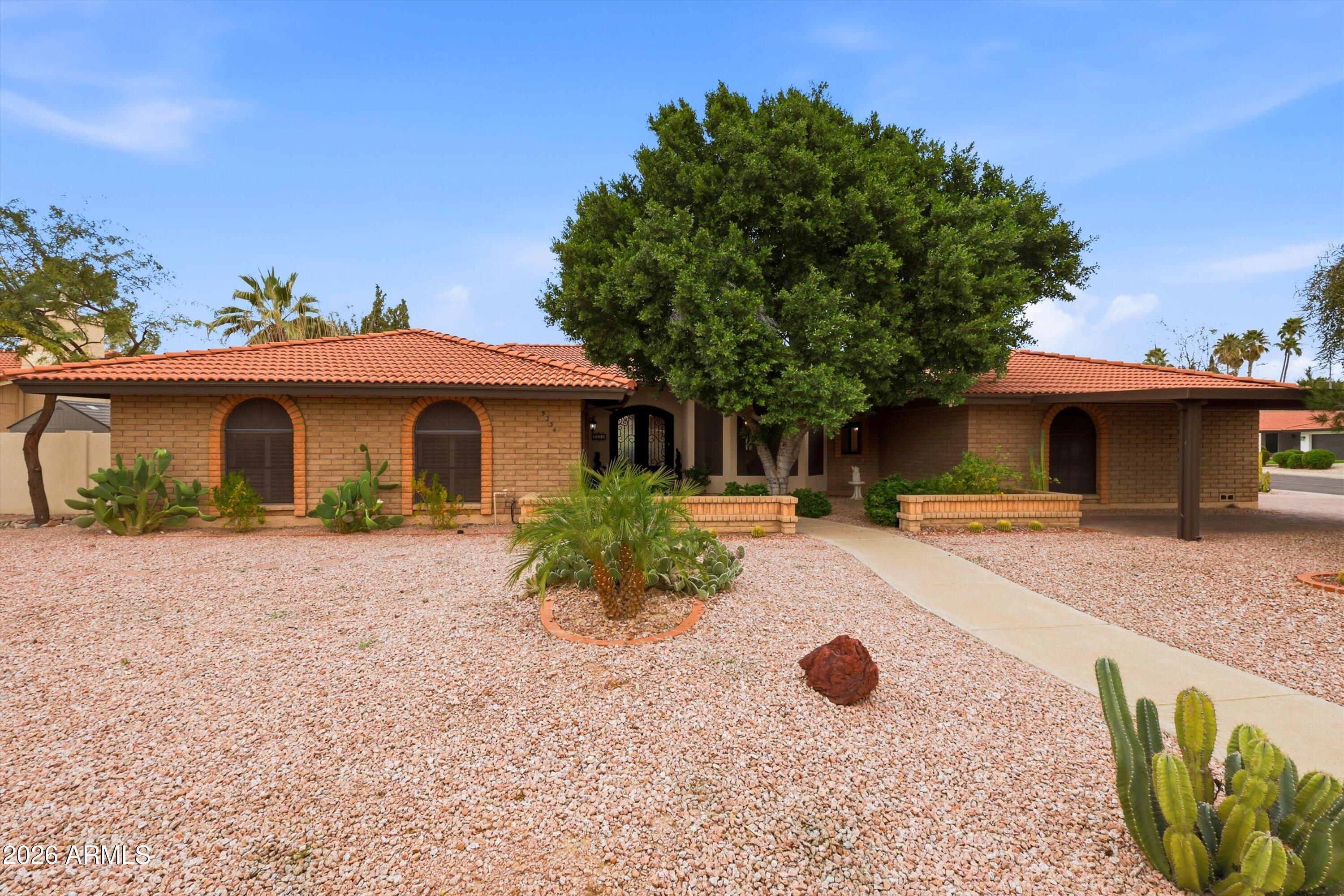 5234 E PARADISE Drive