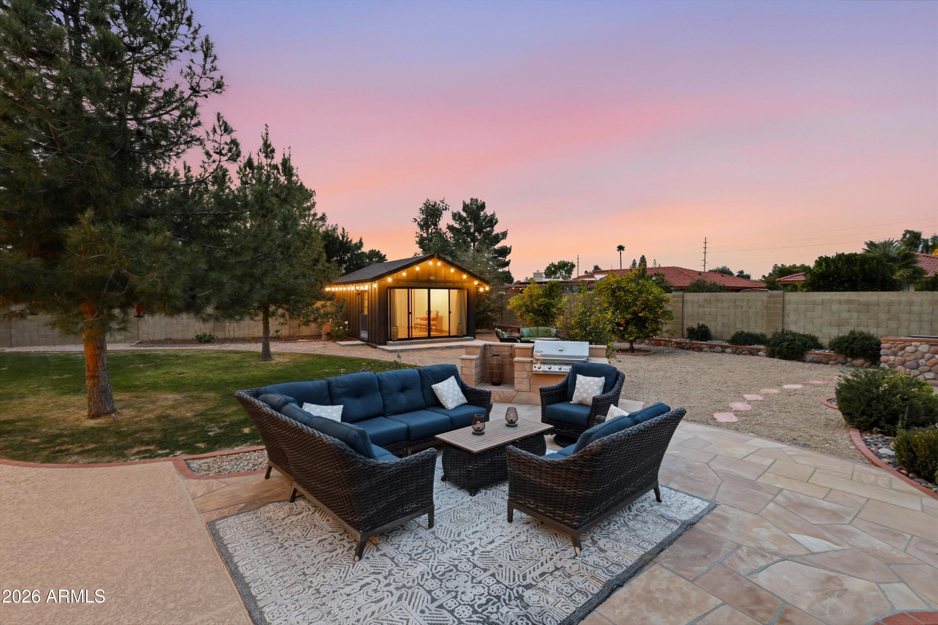 5234 E PARADISE Drive