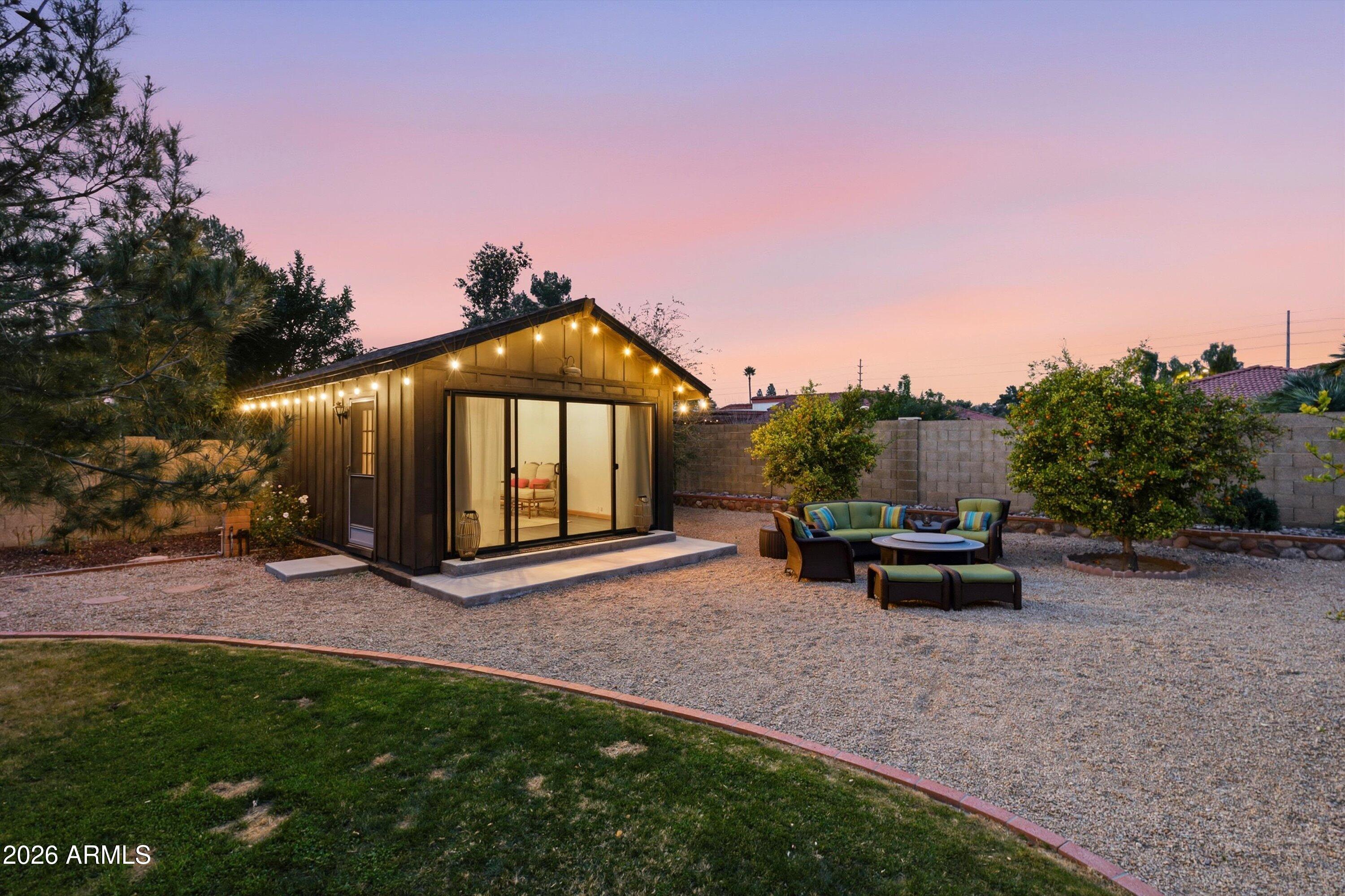 5234 E PARADISE Drive