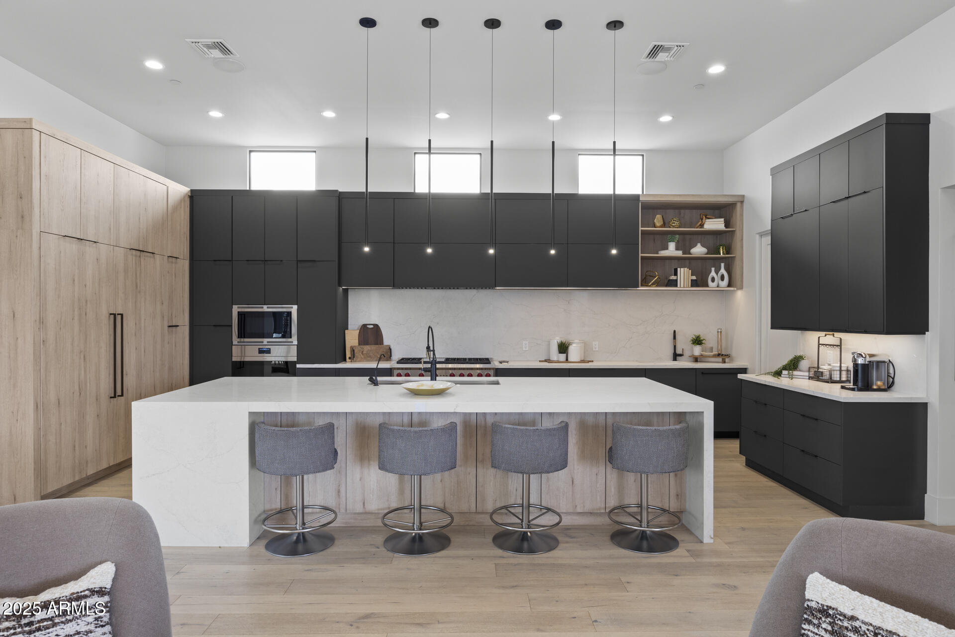 8520 E CACTUS WREN Road