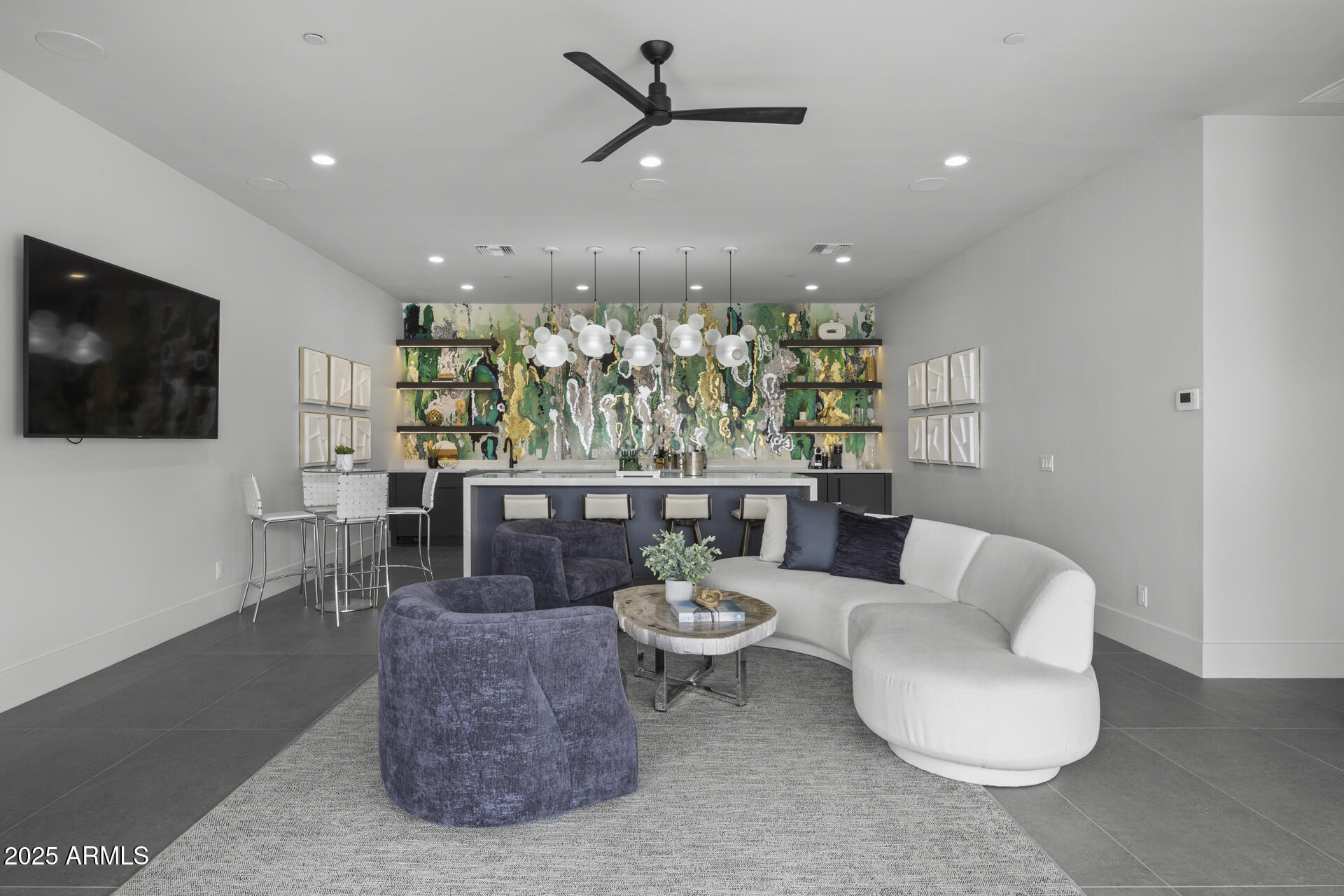 8520 E CACTUS WREN Road