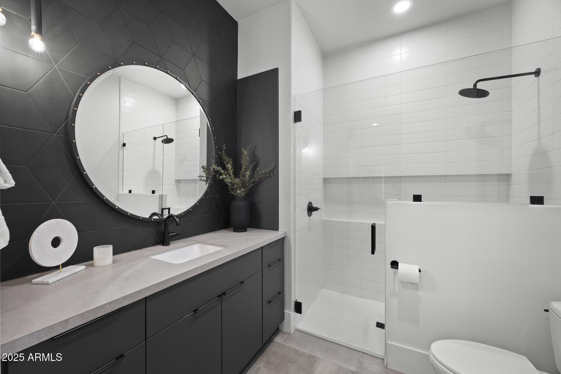 8520 E CACTUS WREN Road