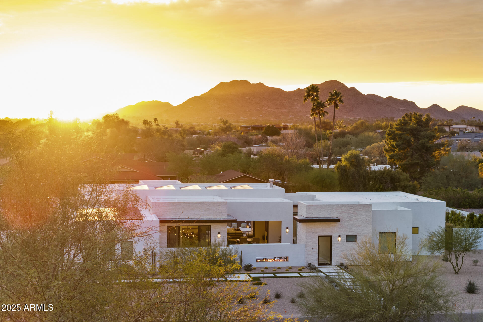 8520 E CACTUS WREN Road