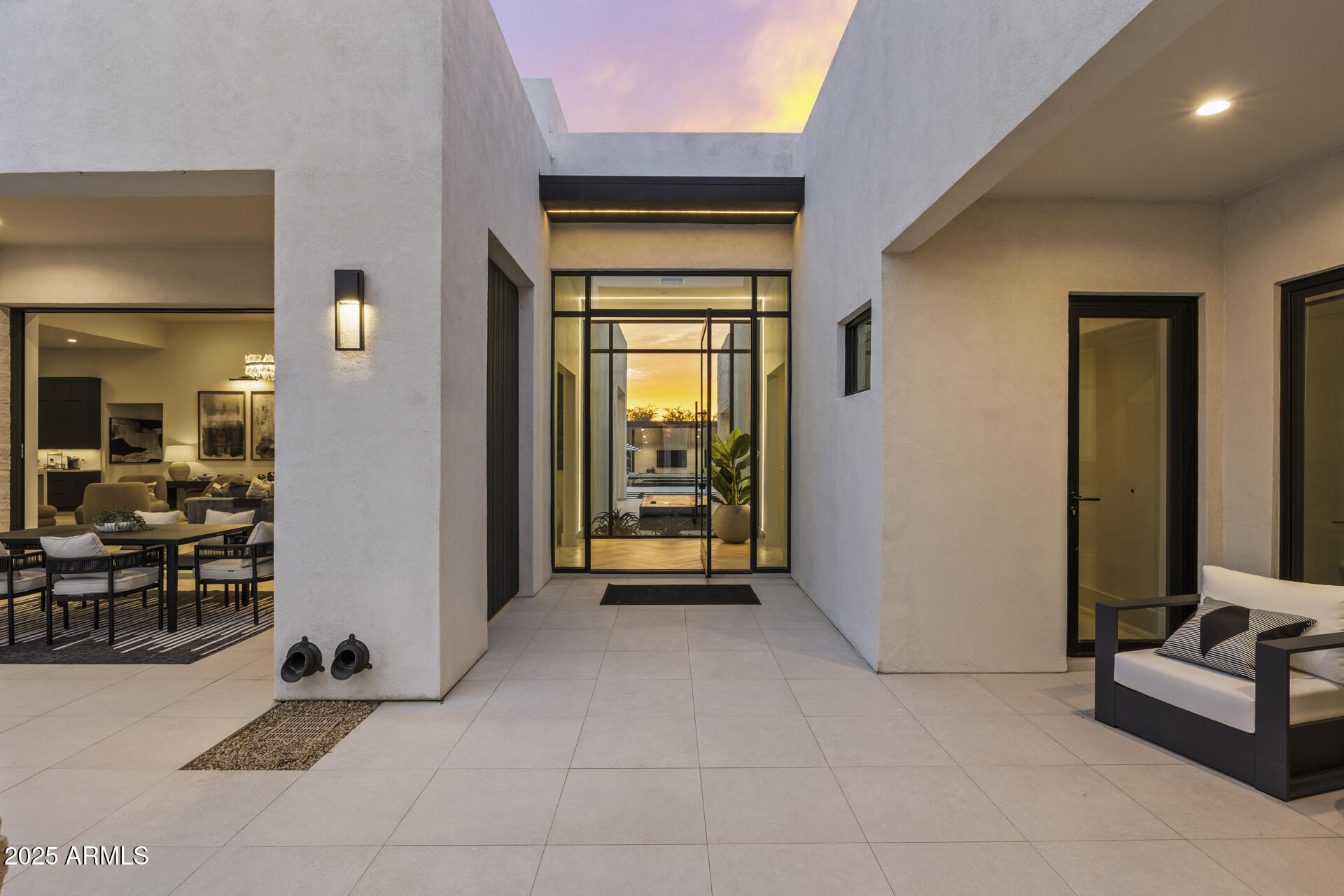 8520 E CACTUS WREN Road