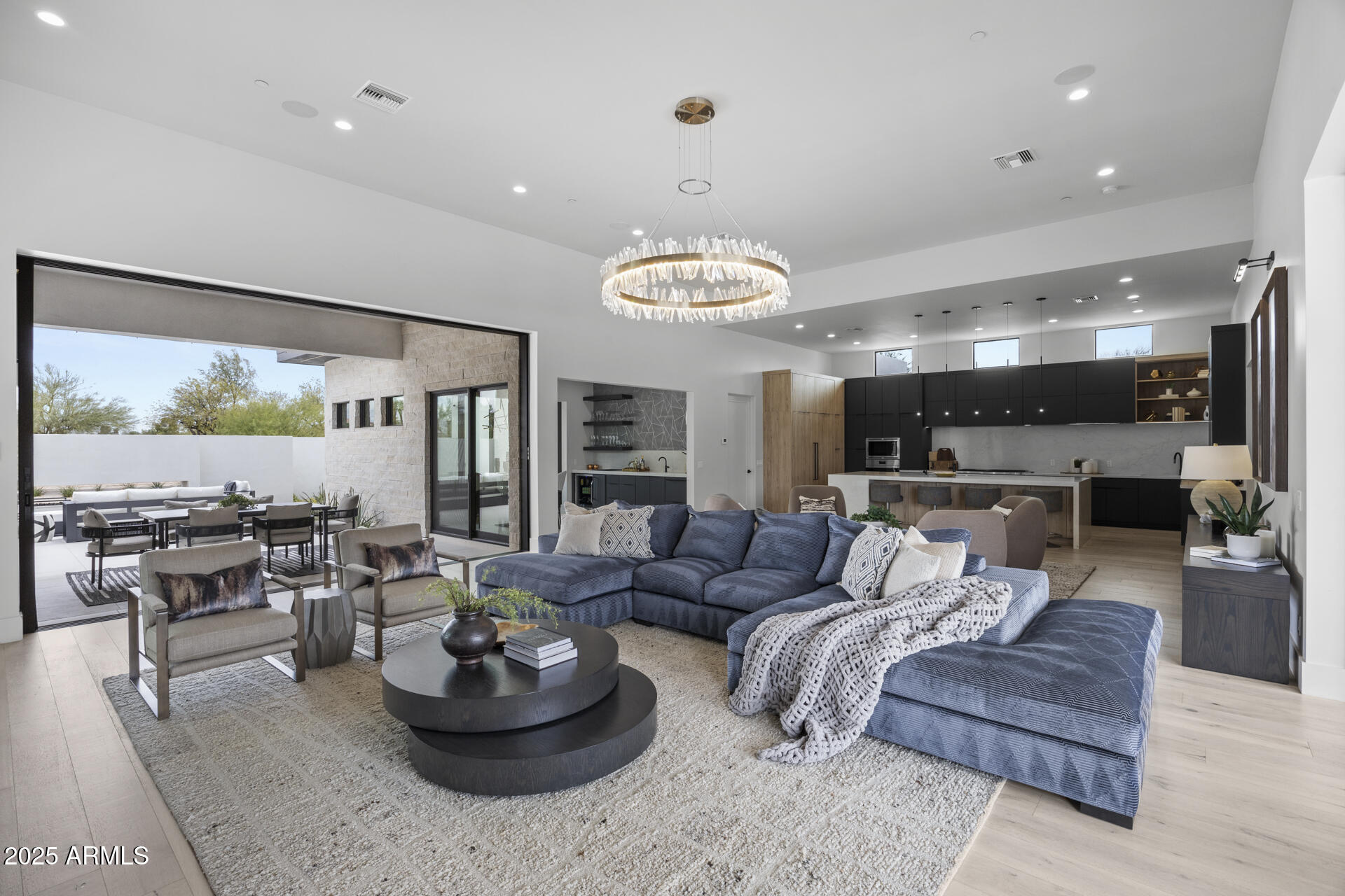 8520 E CACTUS WREN Road