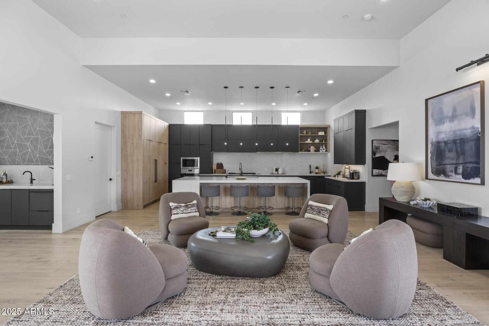 8520 E CACTUS WREN Road