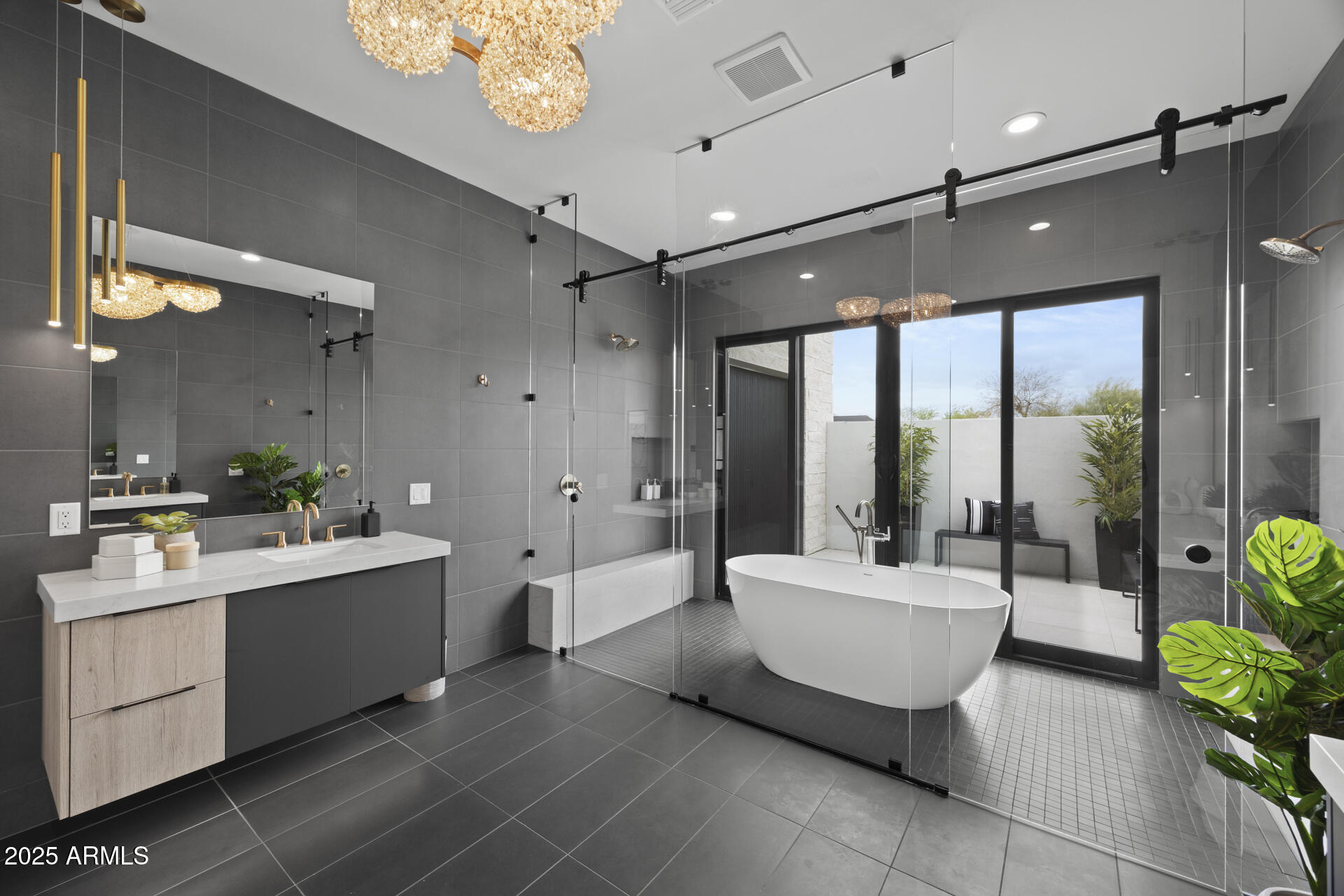 8520 E CACTUS WREN Road