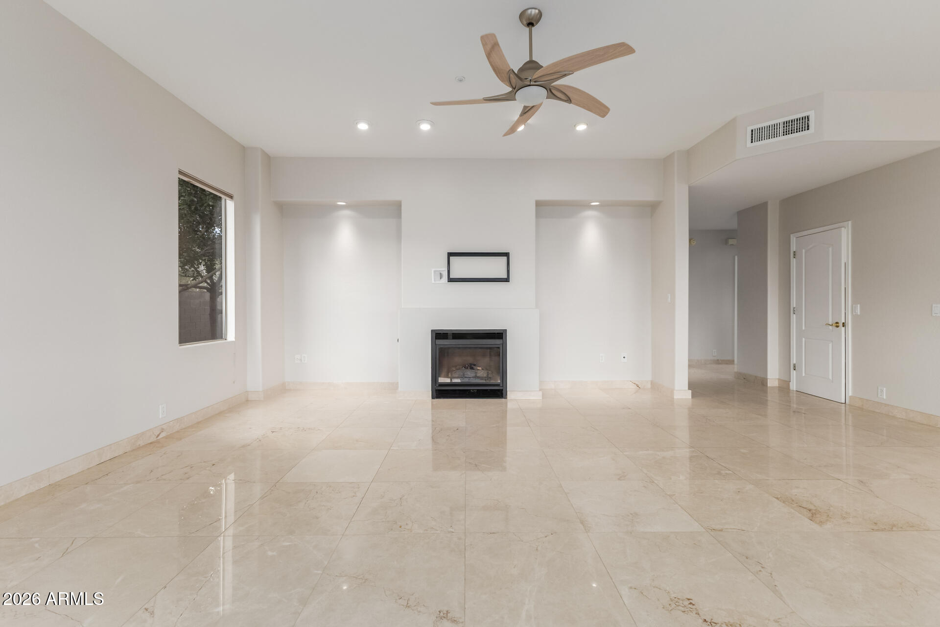 10872 E RAINTREE Drive