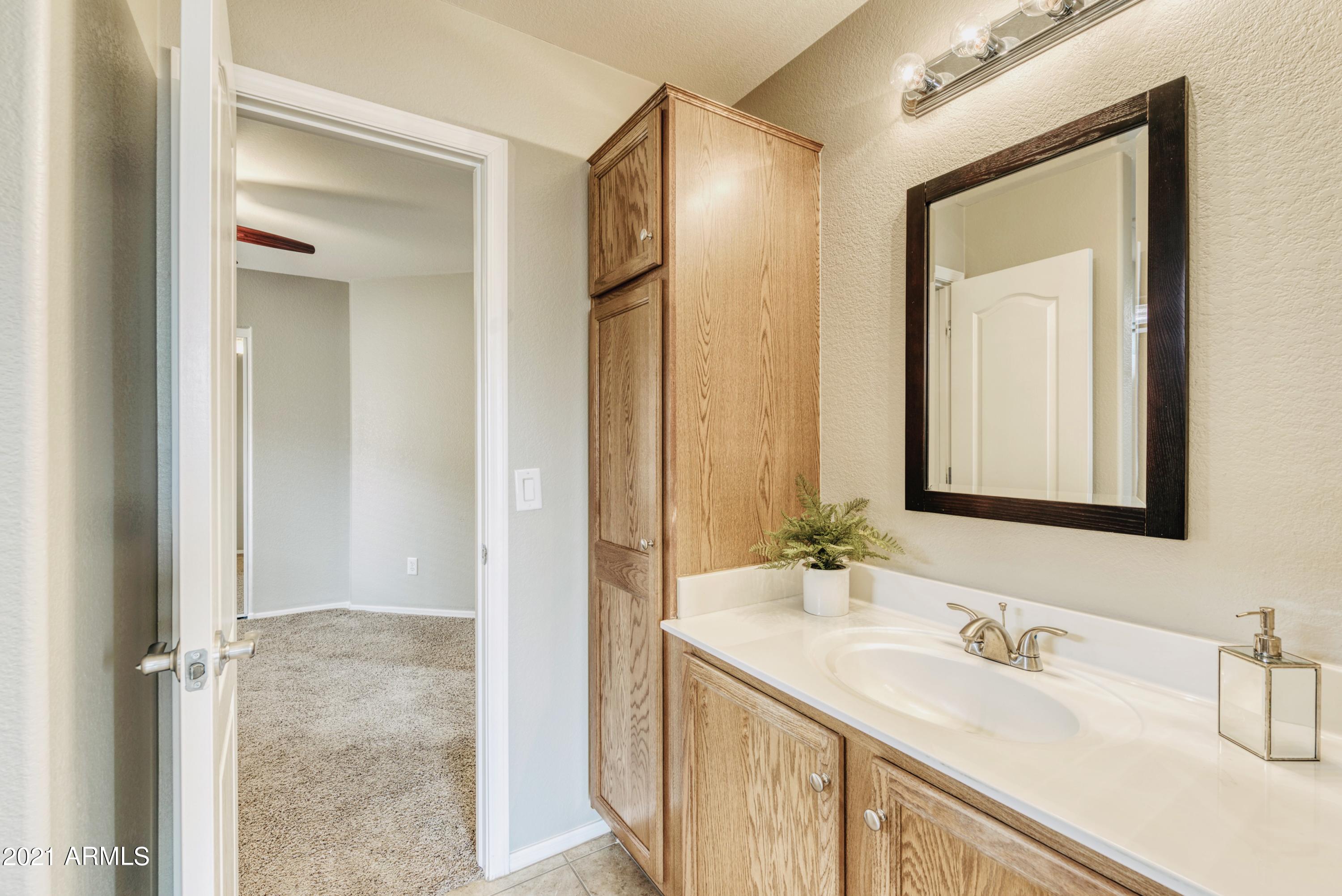 4378 E ROSEMONTE Drive