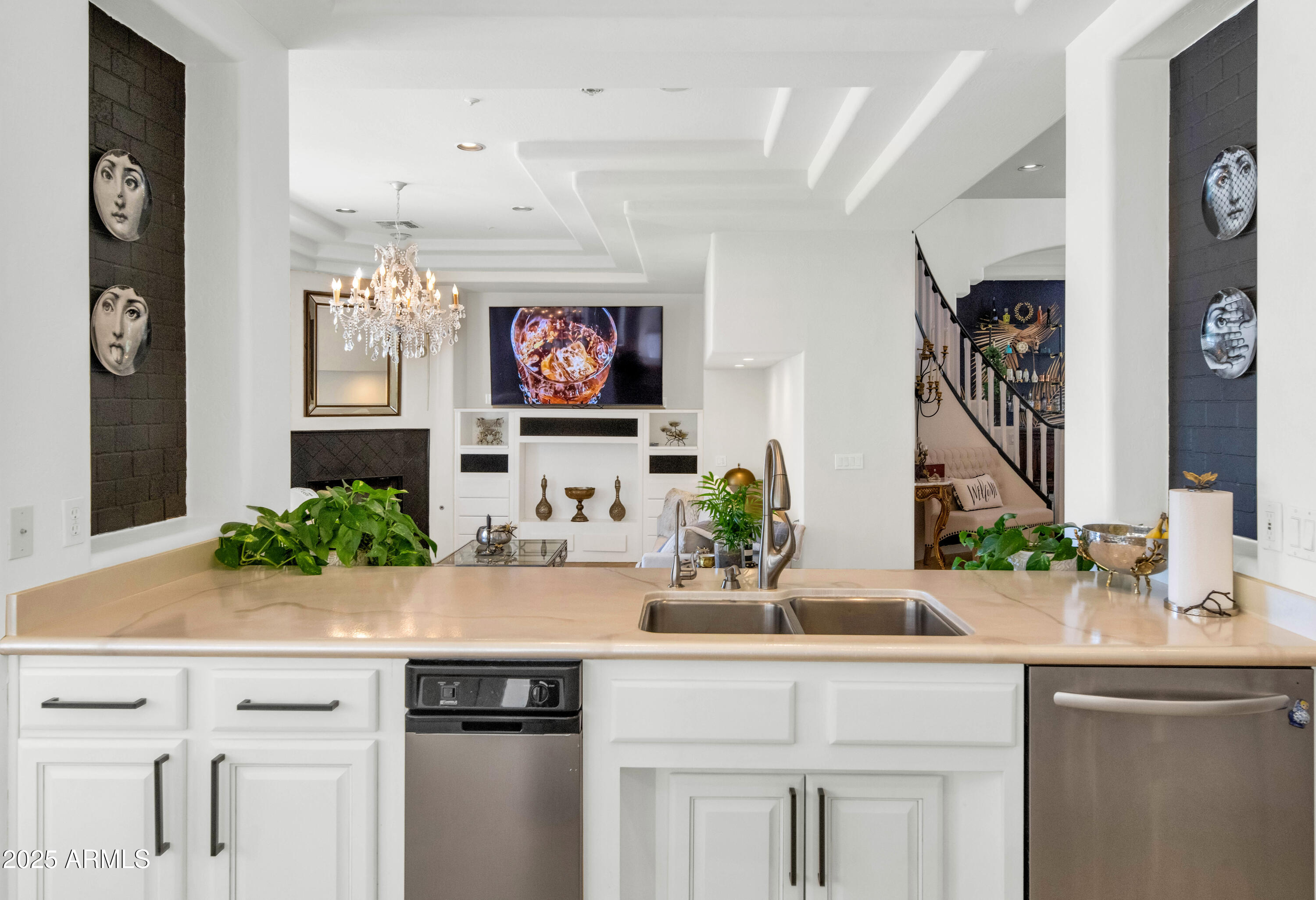 7941 E VIA DE LUNA Drive