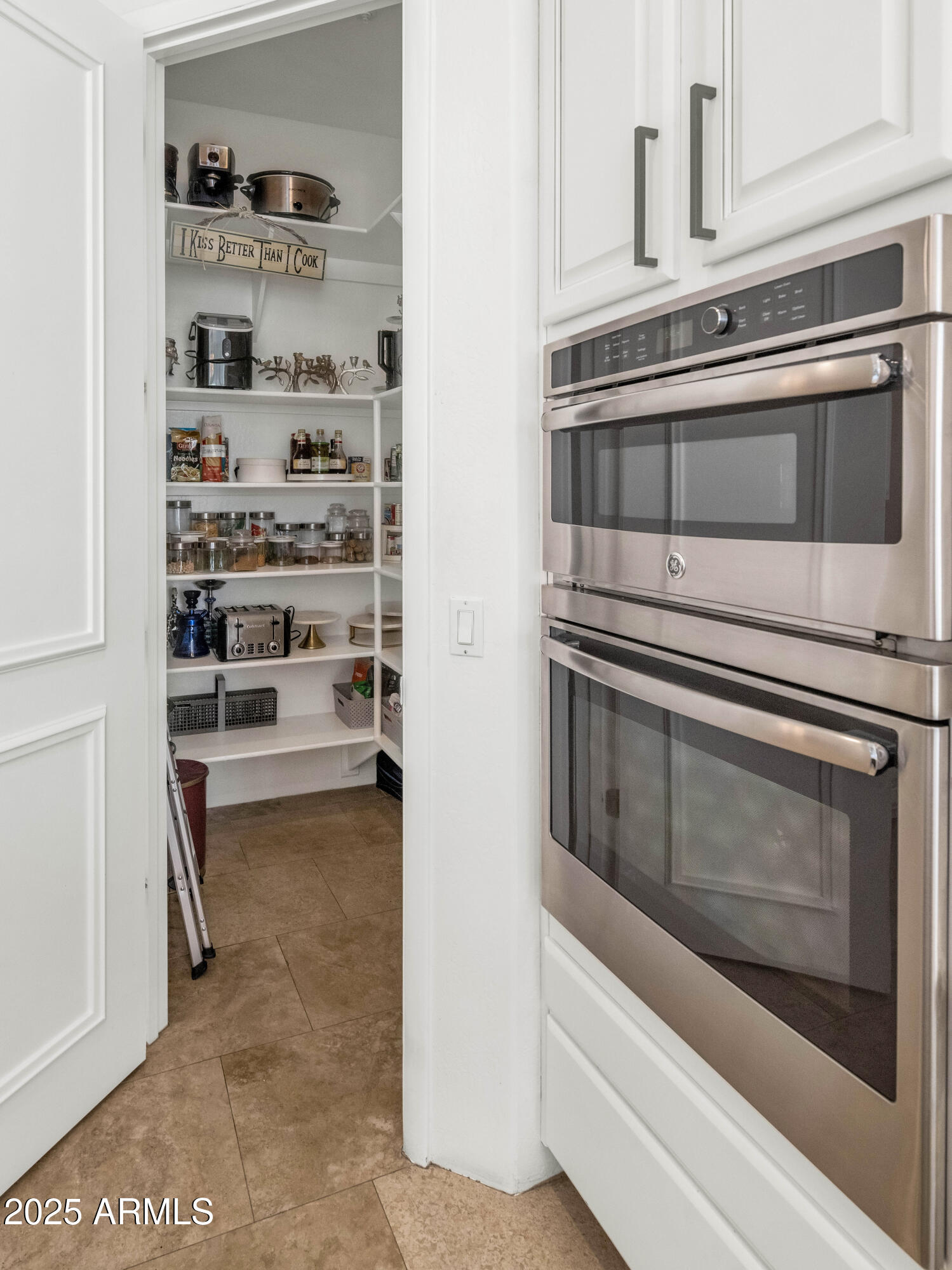 7941 E VIA DE LUNA Drive