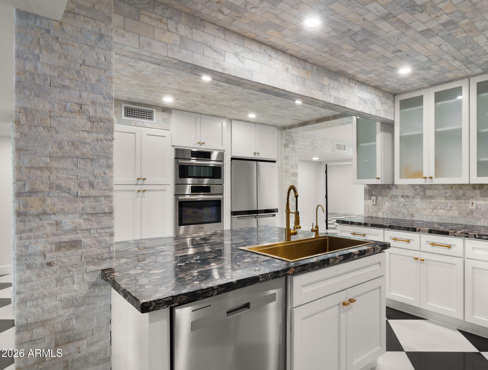 7240 N VIA DE LA MONTANA