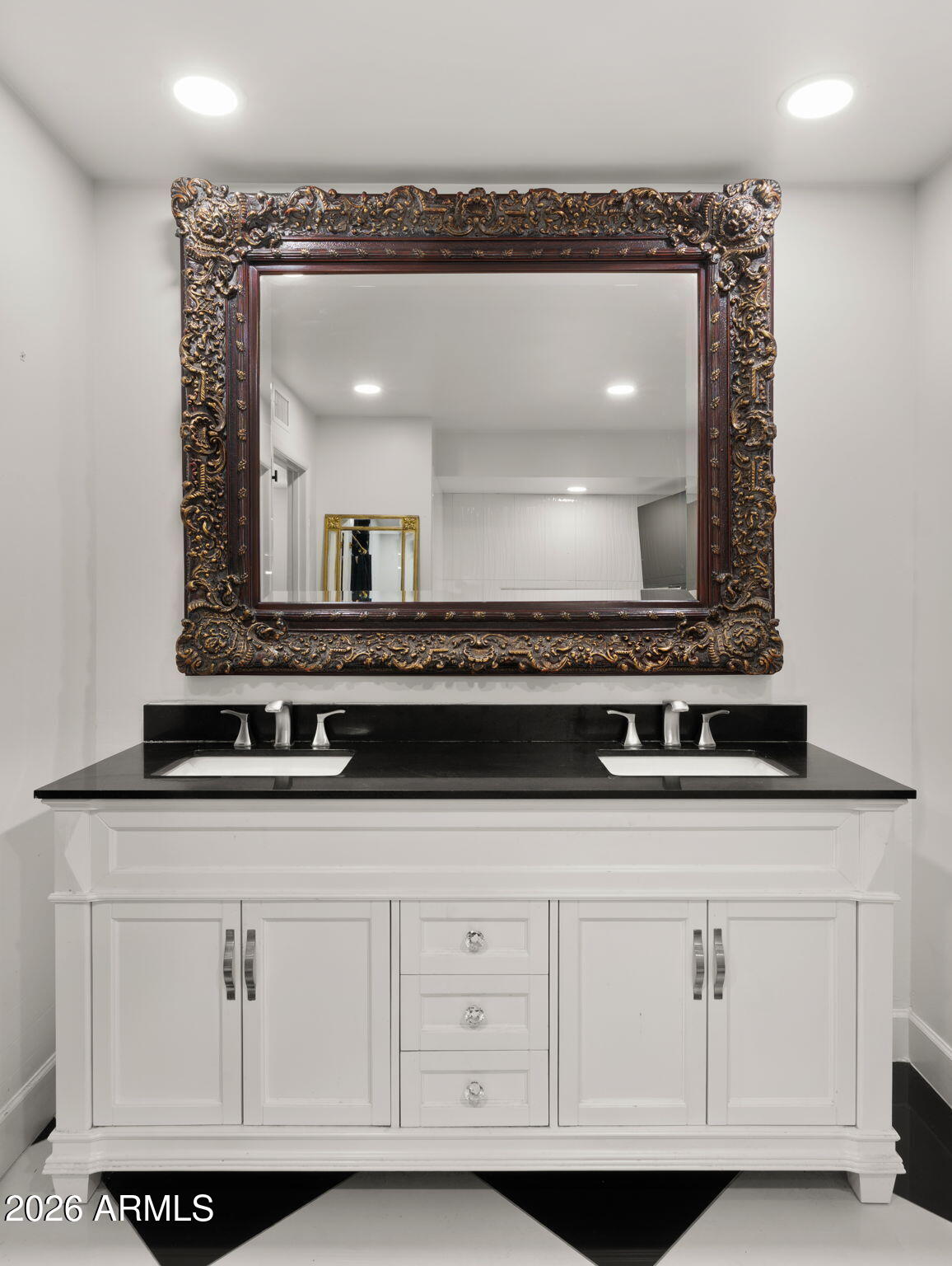 7240 N VIA DE LA MONTANA