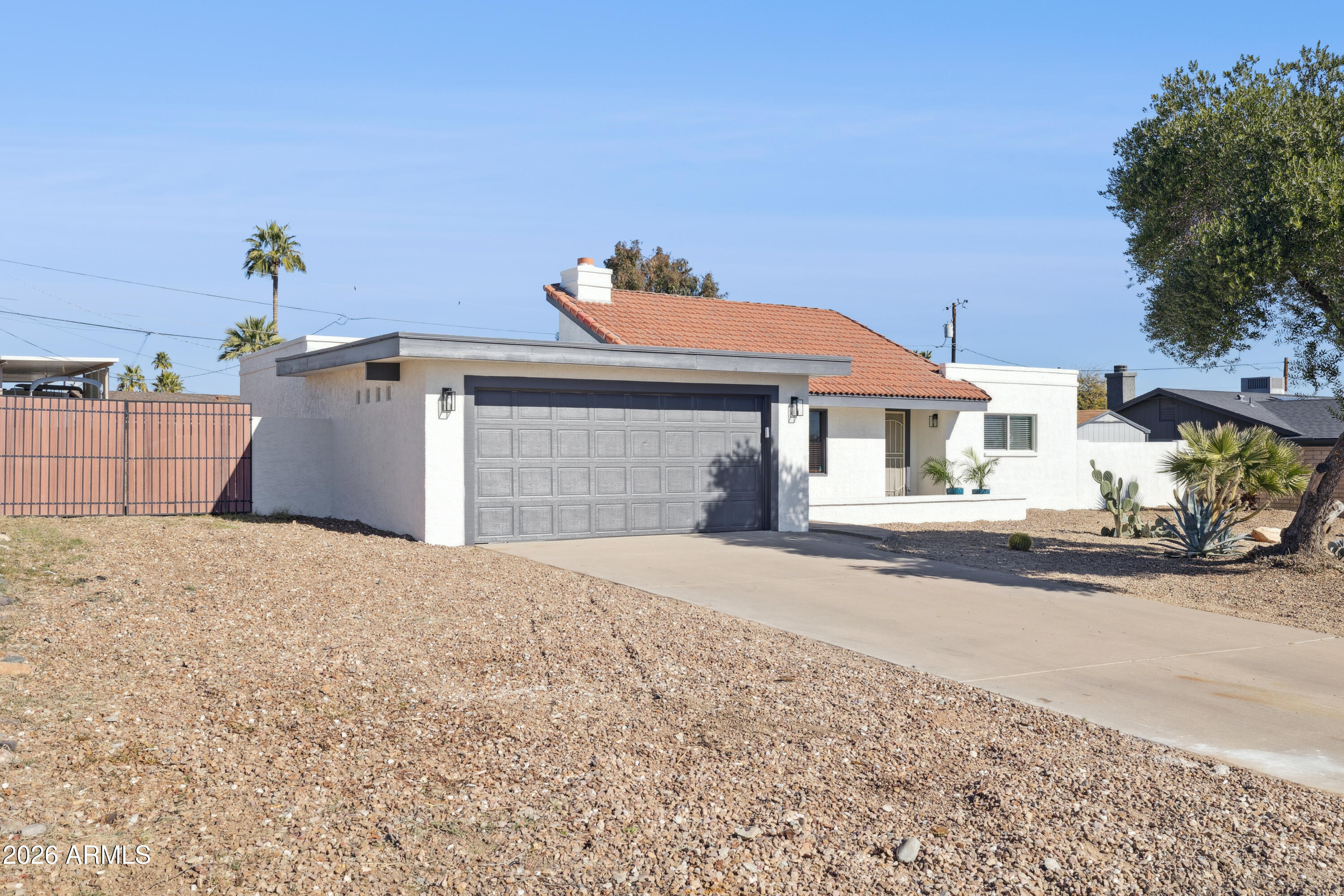 2902 E Emile Zola Avenue