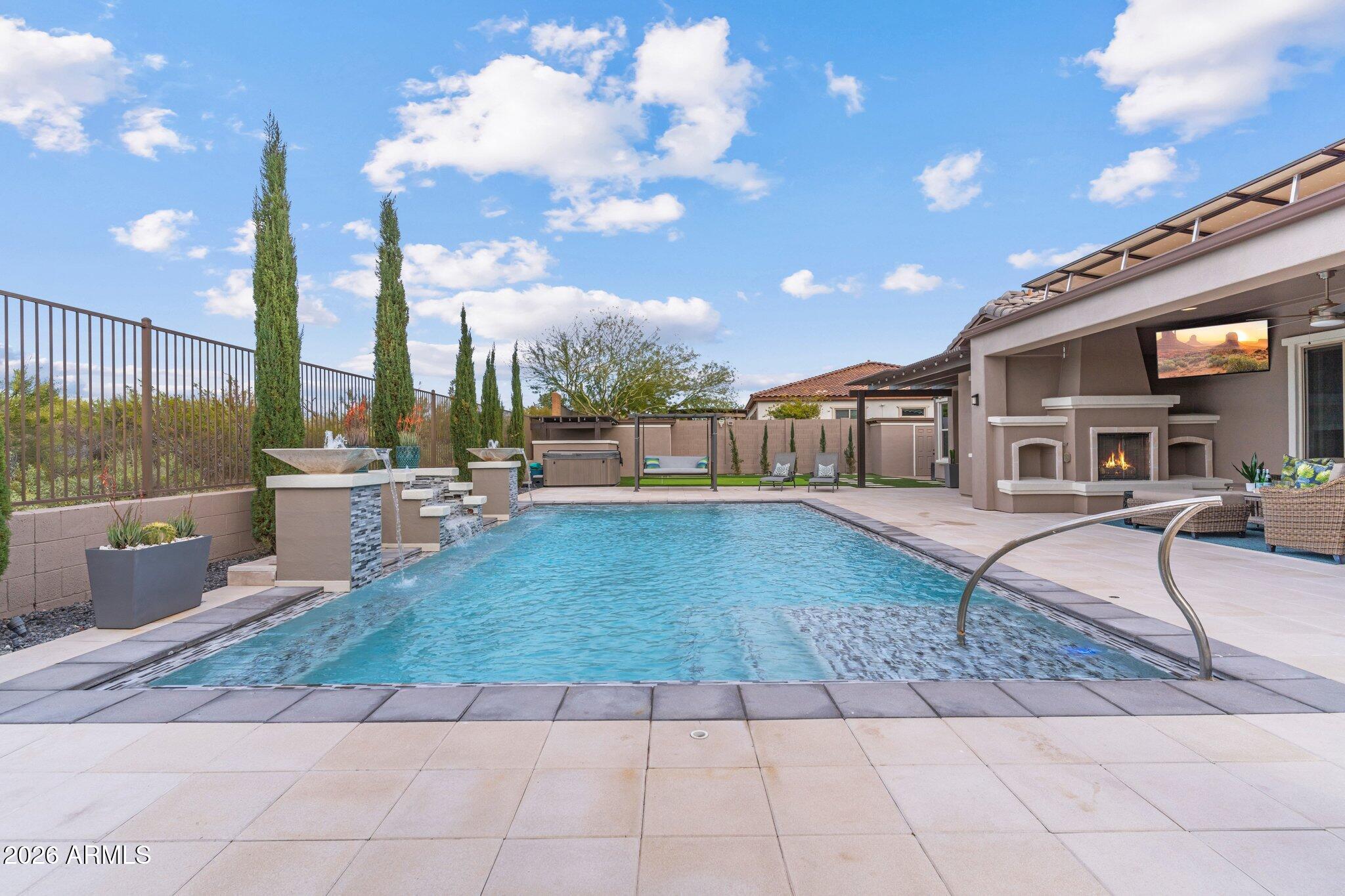6204 E CALLE DE POMPAS