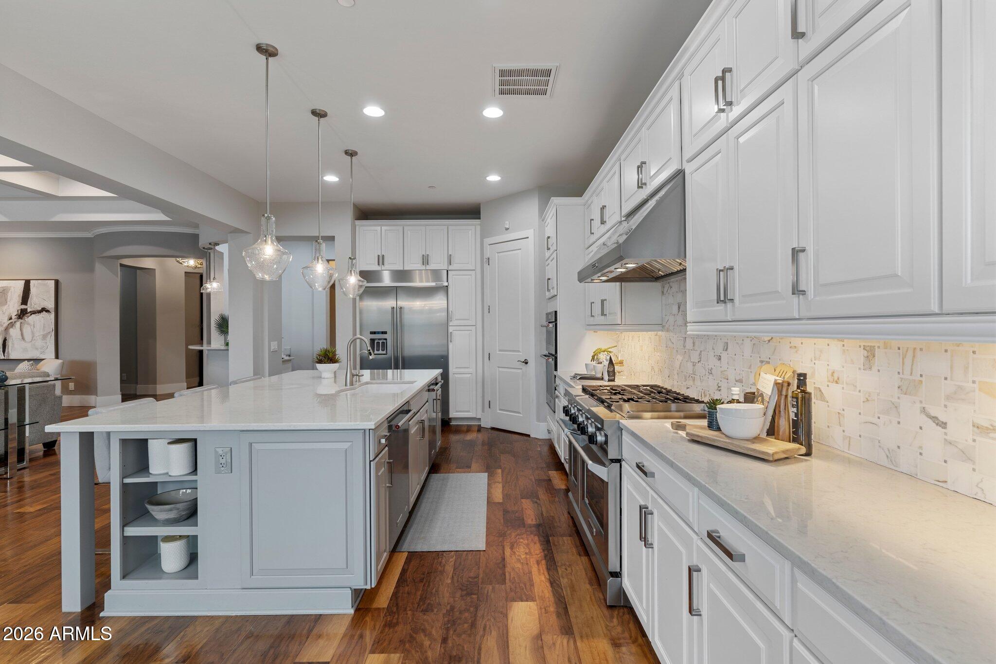 6204 E CALLE DE POMPAS