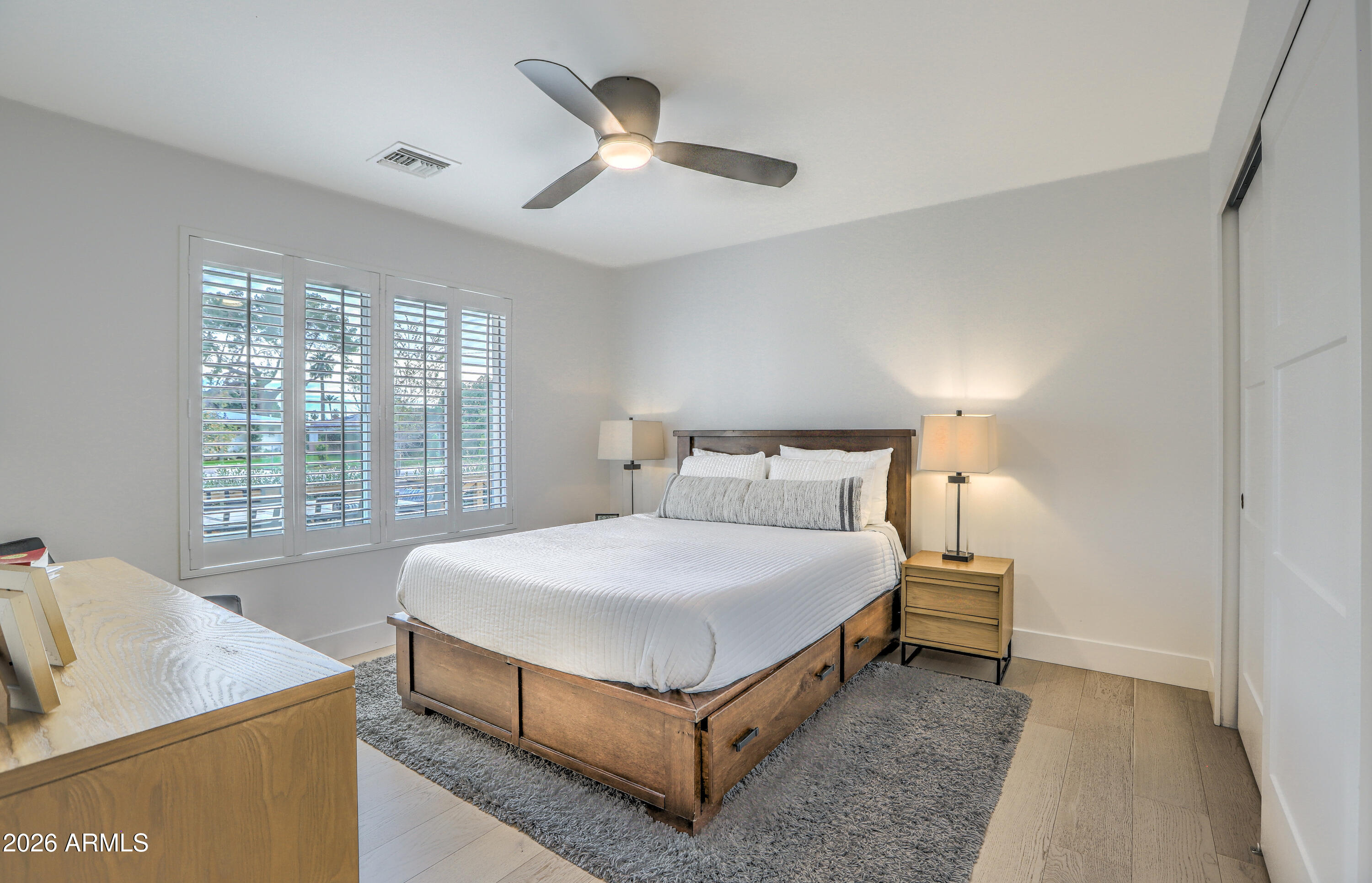 4846 E MITCHELL Drive